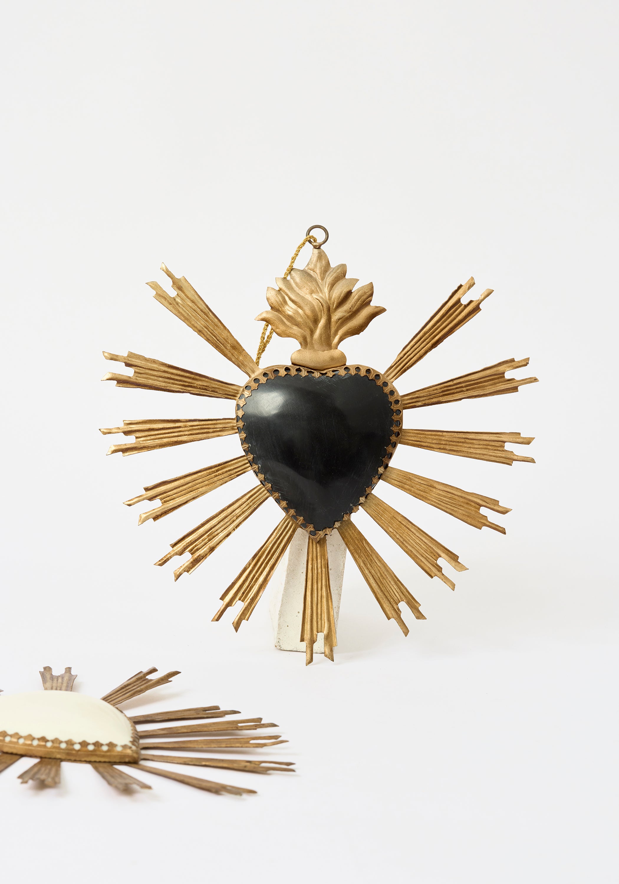 Resin Heart Rays Milagro Heart - December Thieves