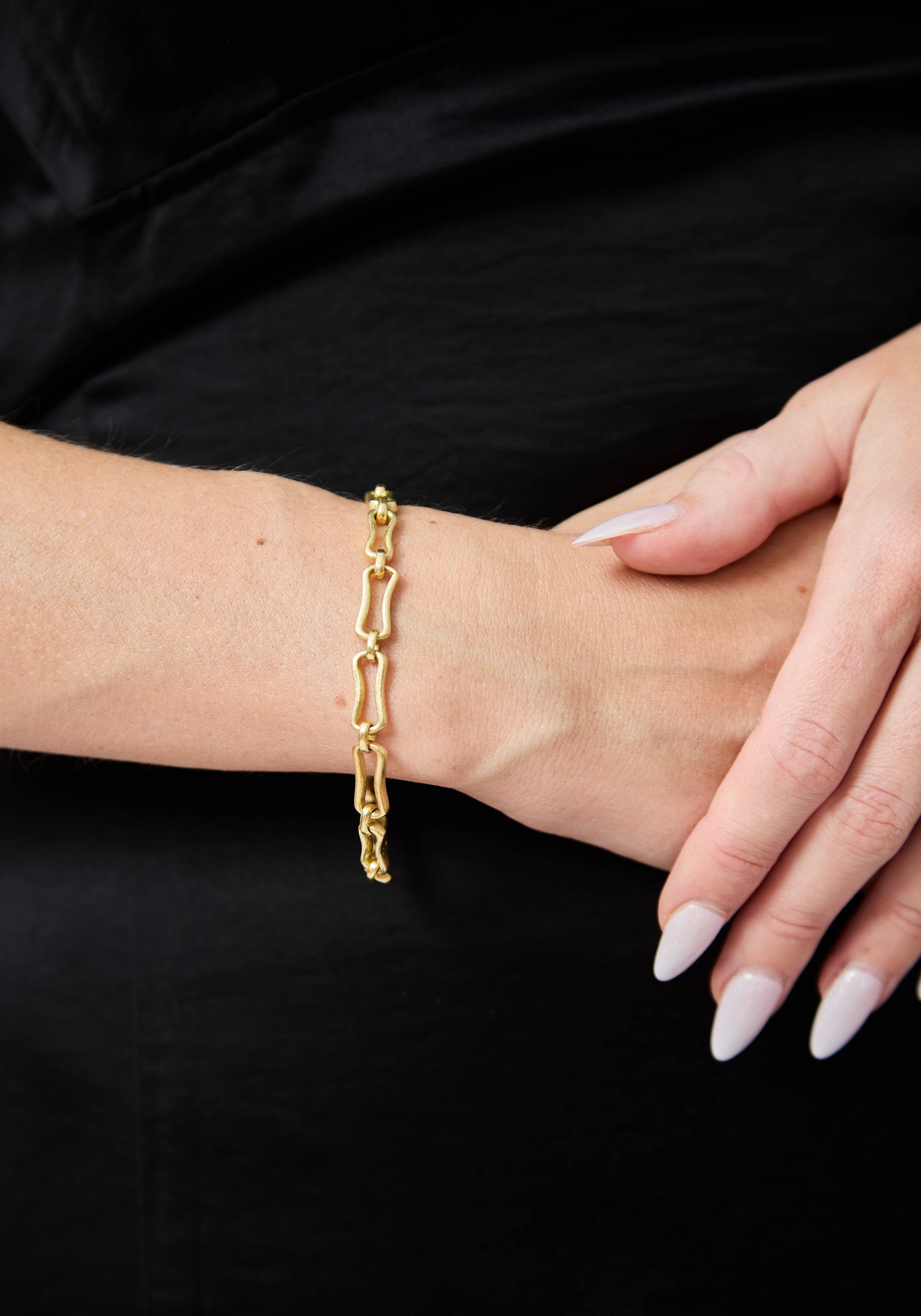 Gold Plated Graduated Links Bracelet