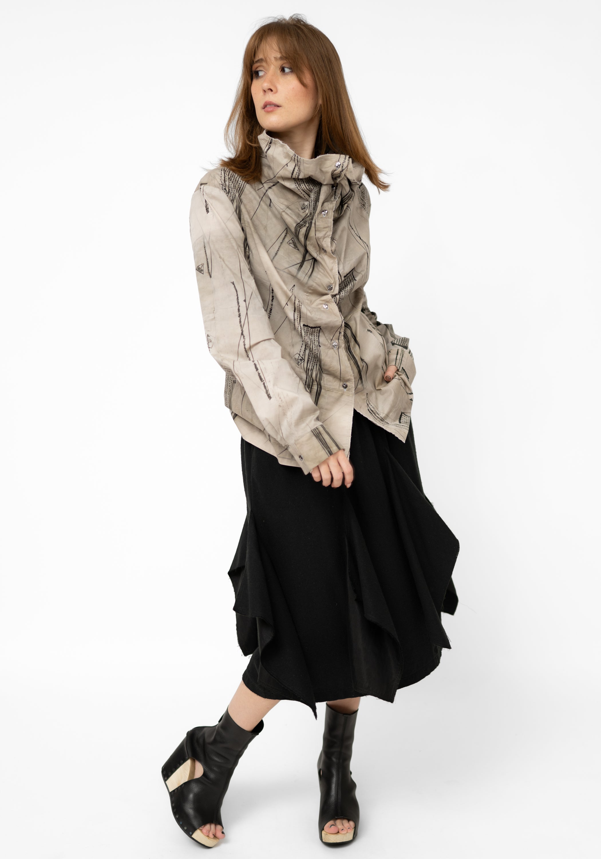 Wired Neck Printed Blouse