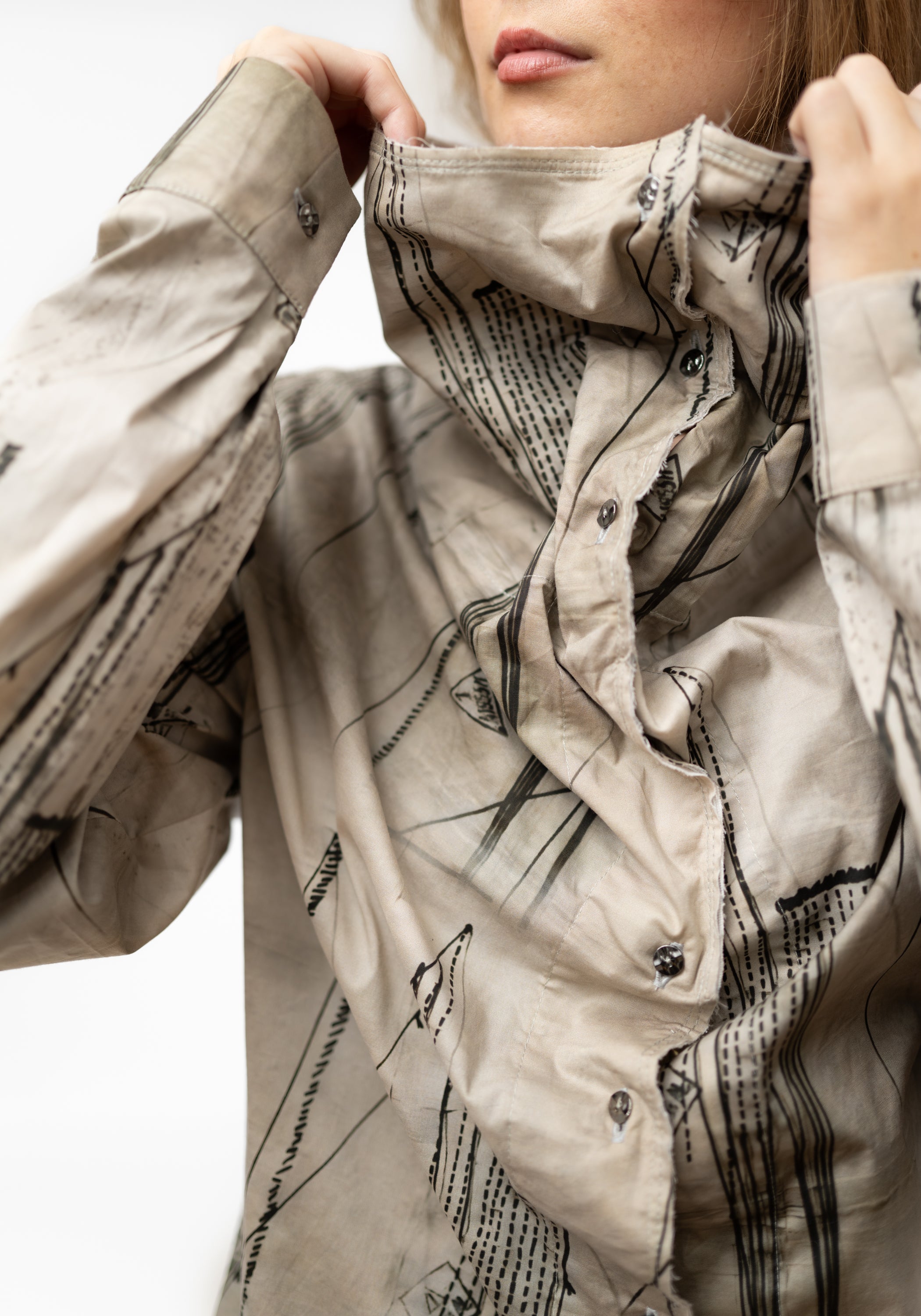Wired Neck Printed Blouse