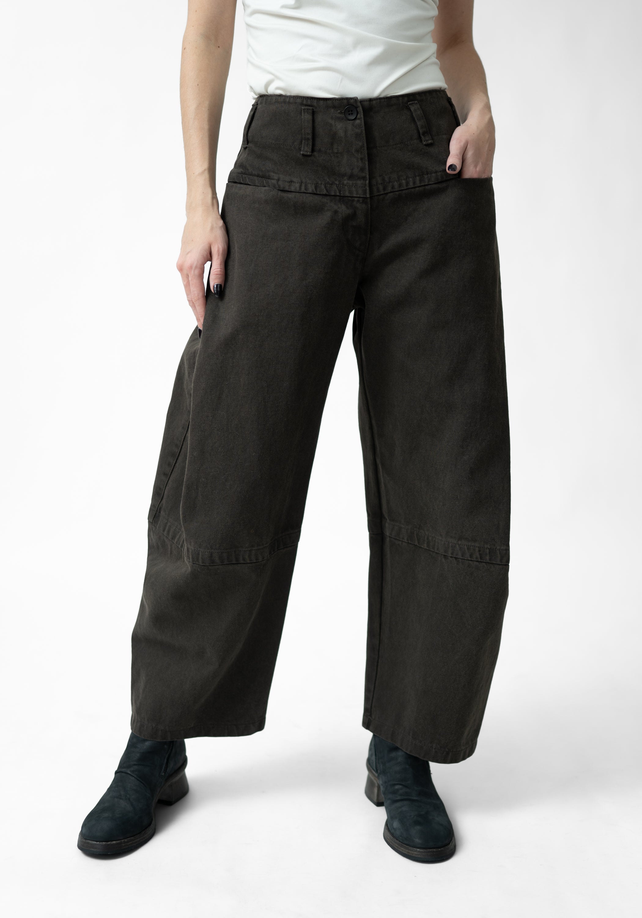 Pleat Detail Tapered Full Leg Pants