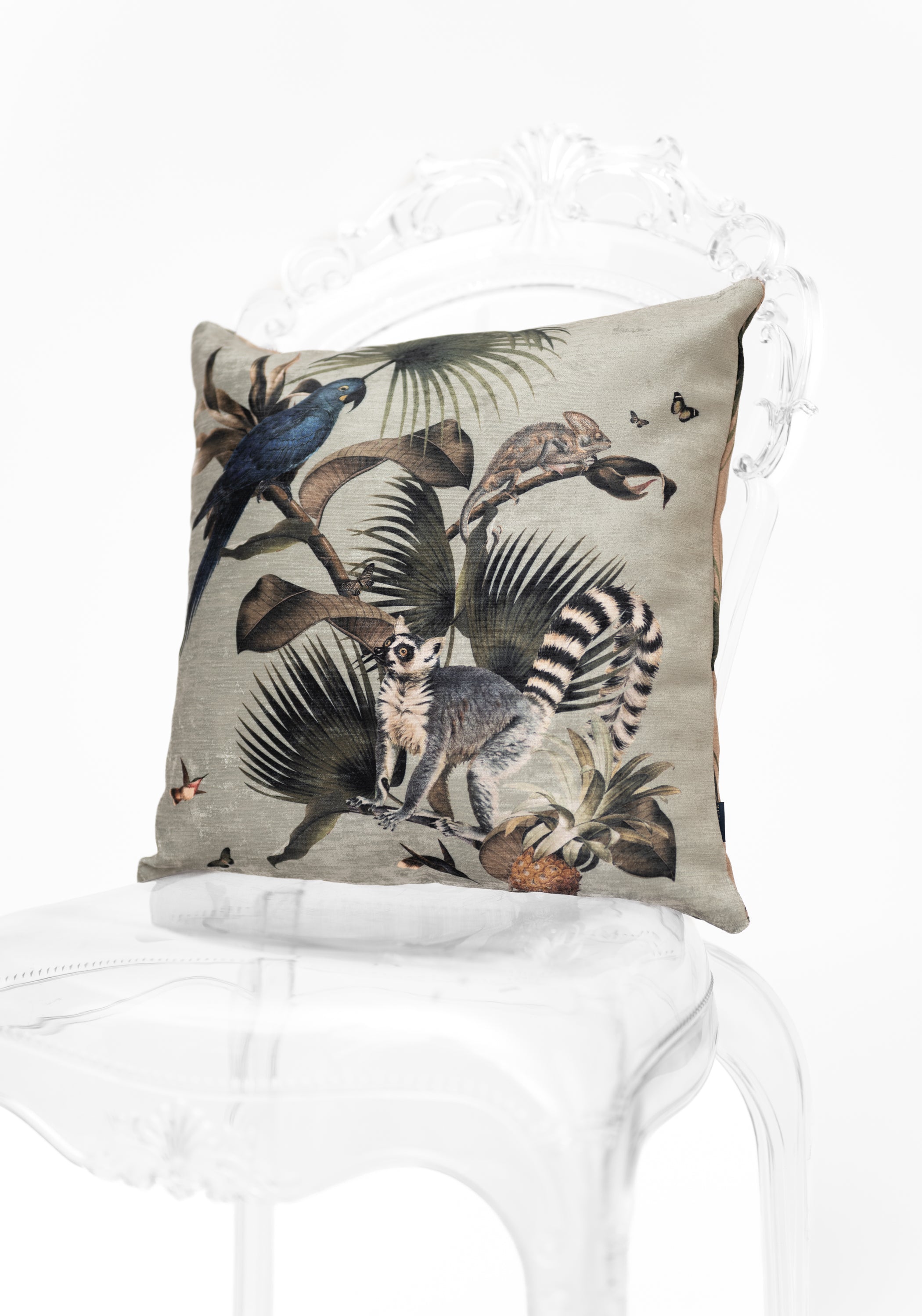 Selva Vintage Leaves Velvet Pillow