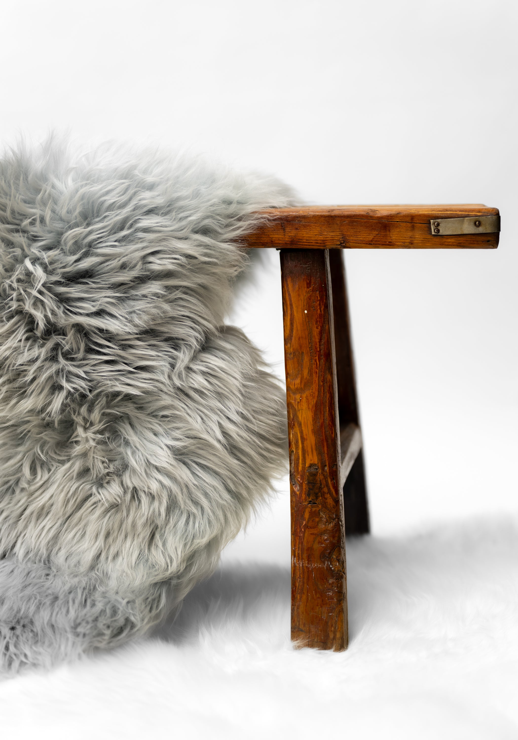 Sheepskin Rug - December Thieves