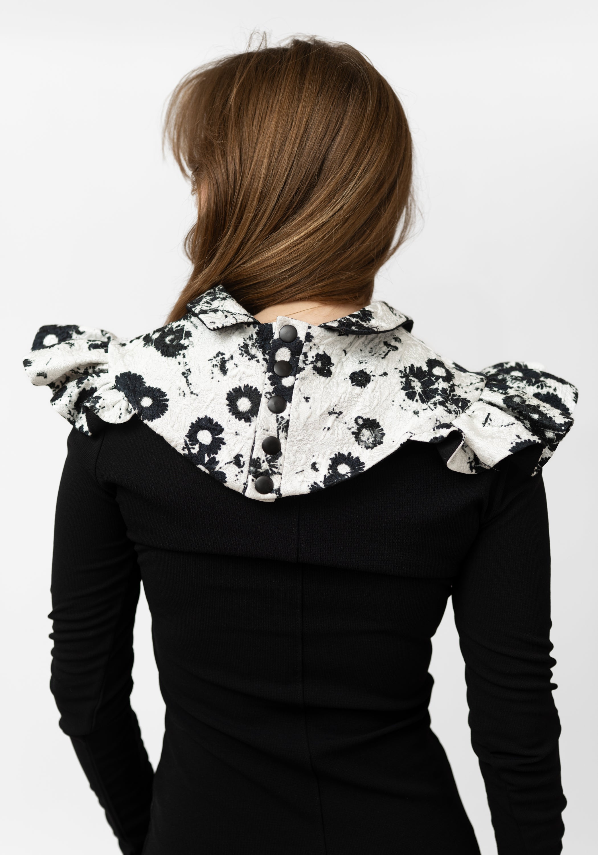 Black and White Quilted Ruffle Shoulder Piece