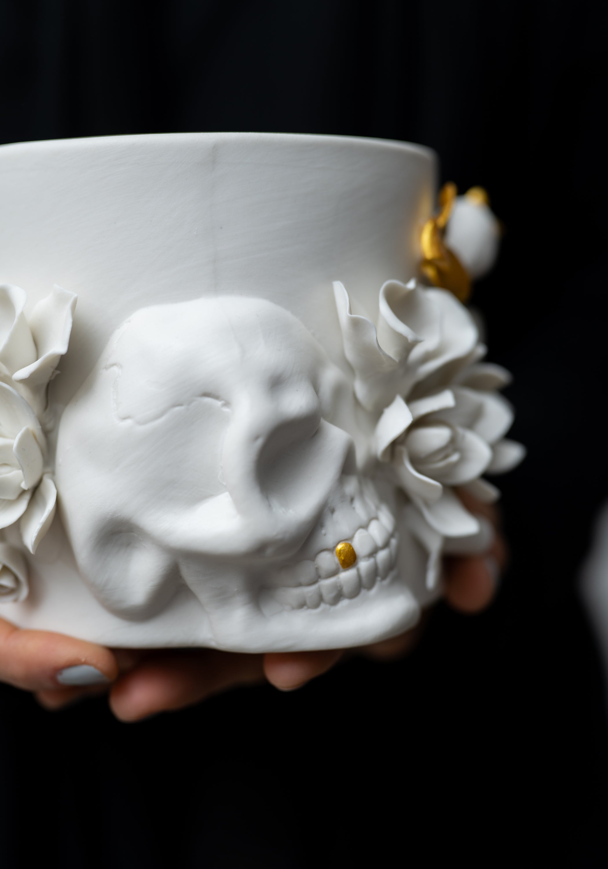 Gula Gilded Porcelain Skull Candle