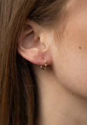 Single 9k Gold Reverse Set Diamond Oval Clicker Hoop