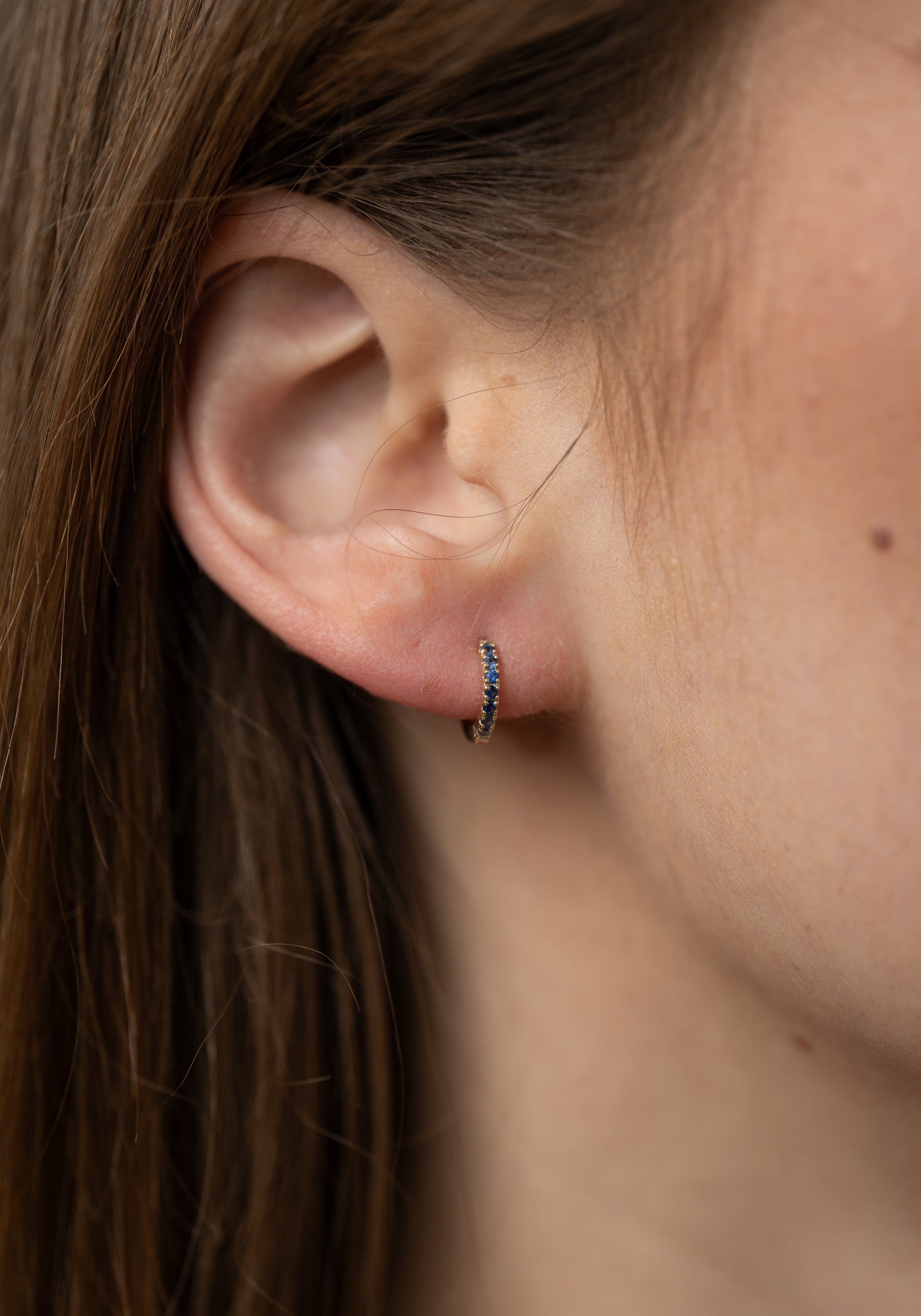 Single 9k Gold Pave Set Sapphires Clicker Hoop