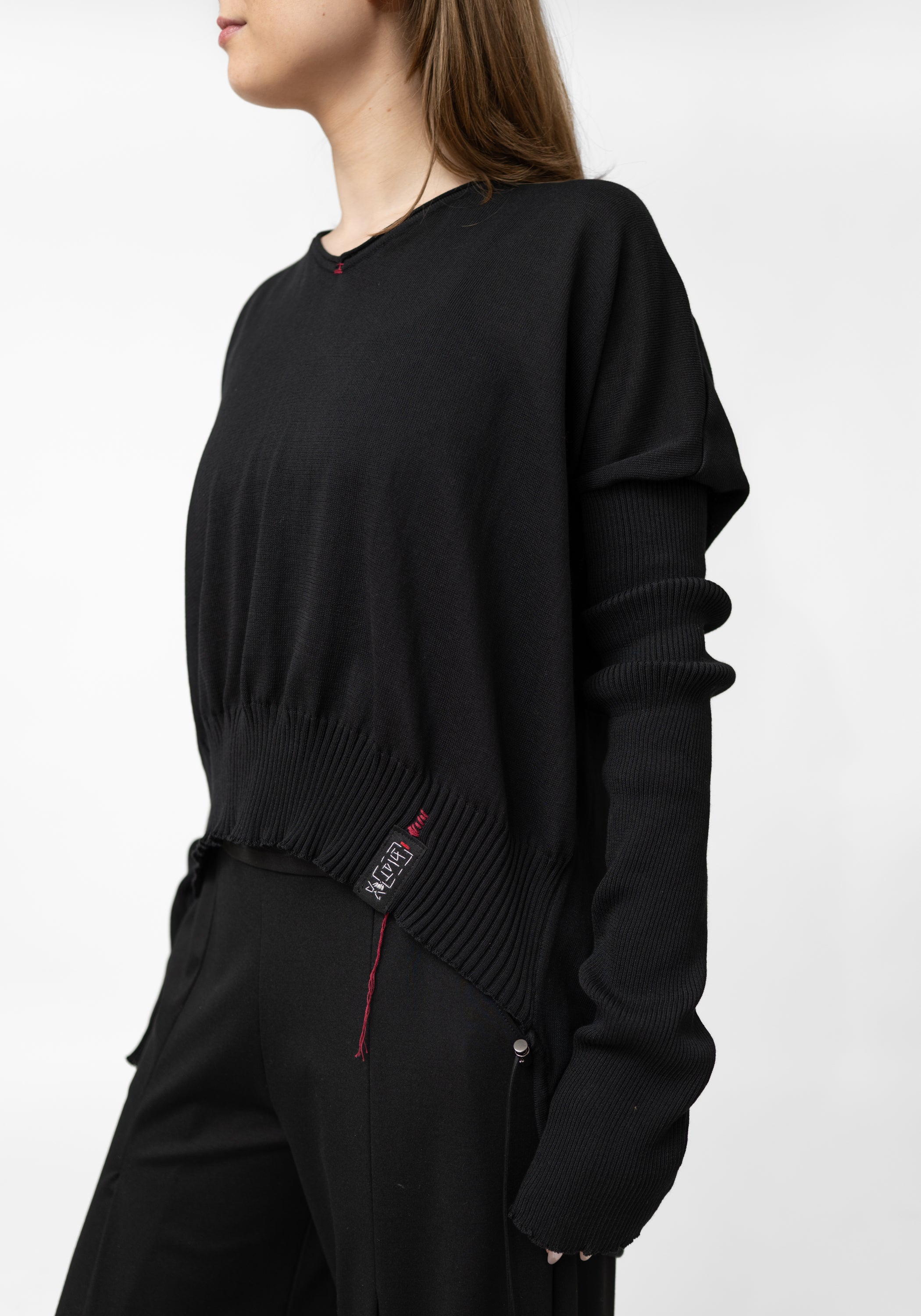 Mag Embroidered Back Knit Pullover