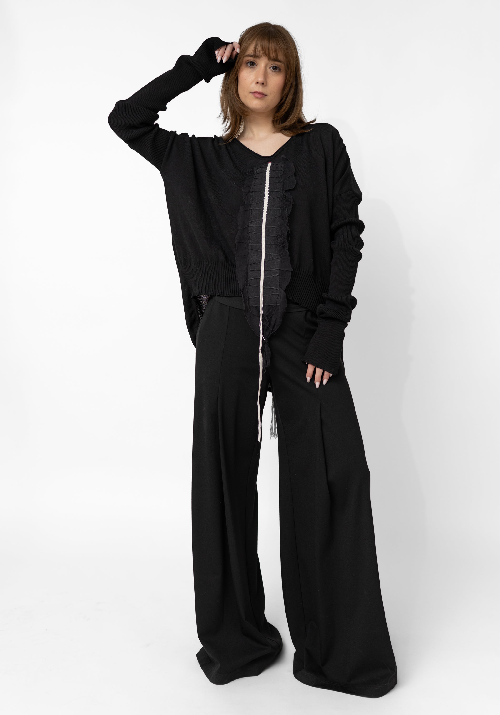 Mag Contrast Embroidered Front Knit Pullover