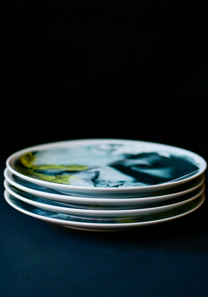 Porcelain River Four Plate Set
