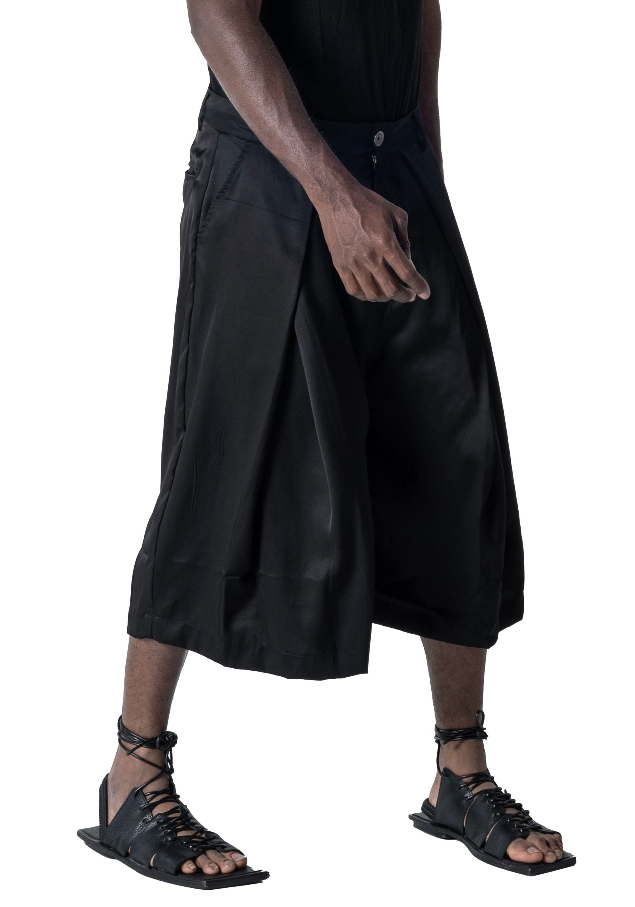 Heron Pleat Front Drop Seat Shorts - December Thieves