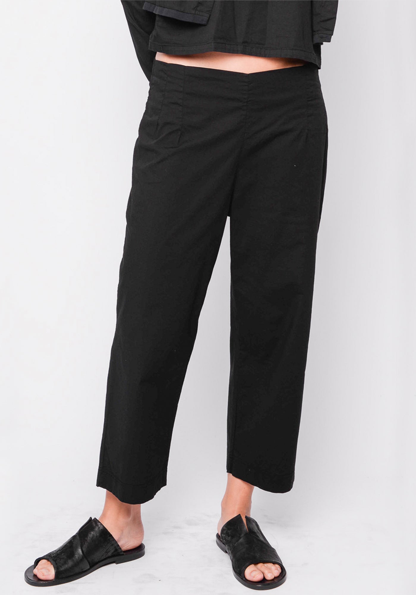 Tapered Leg Paneled Slack | BLACK by K&M