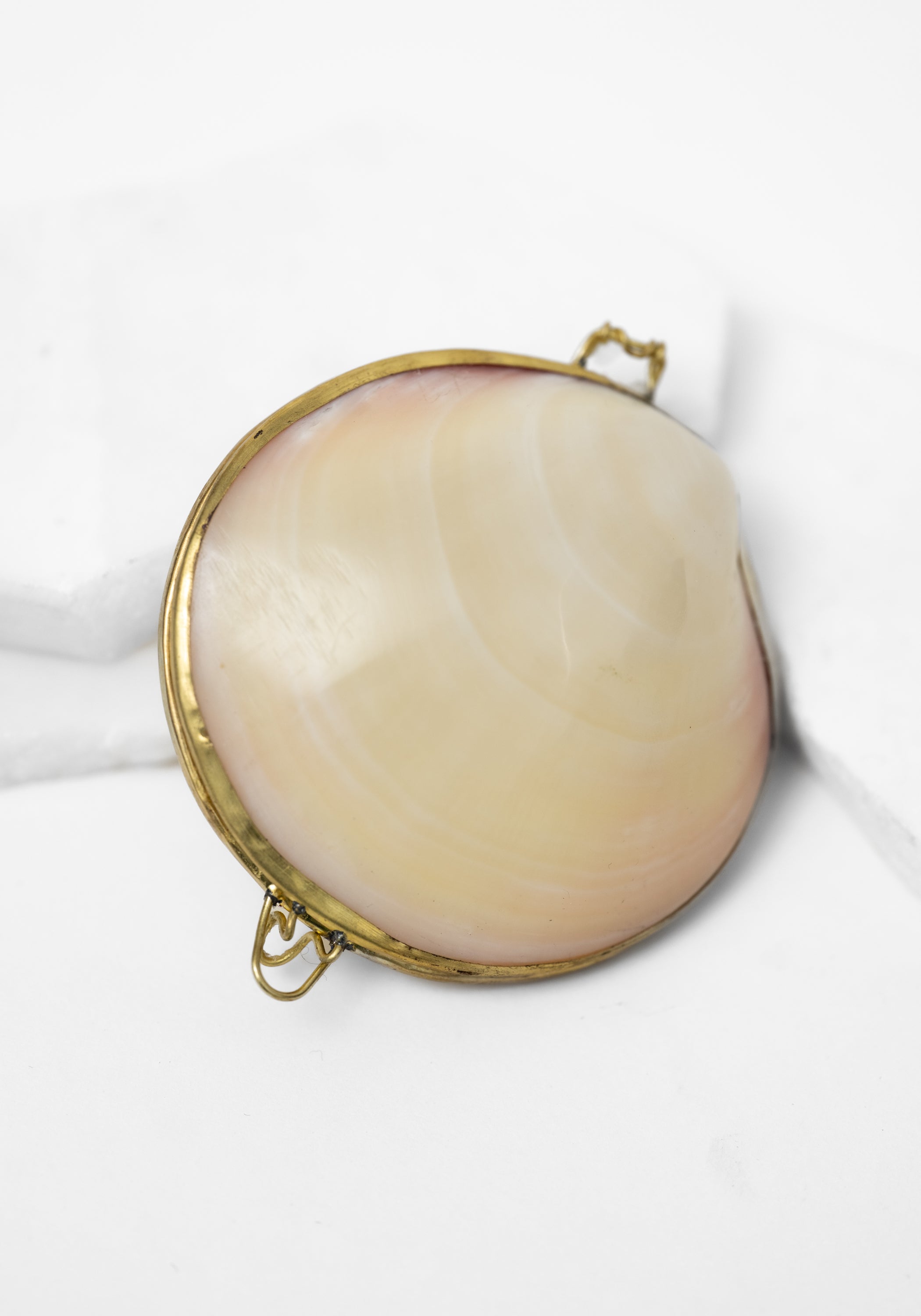 Shell Encased Lip Balm - December Thieves