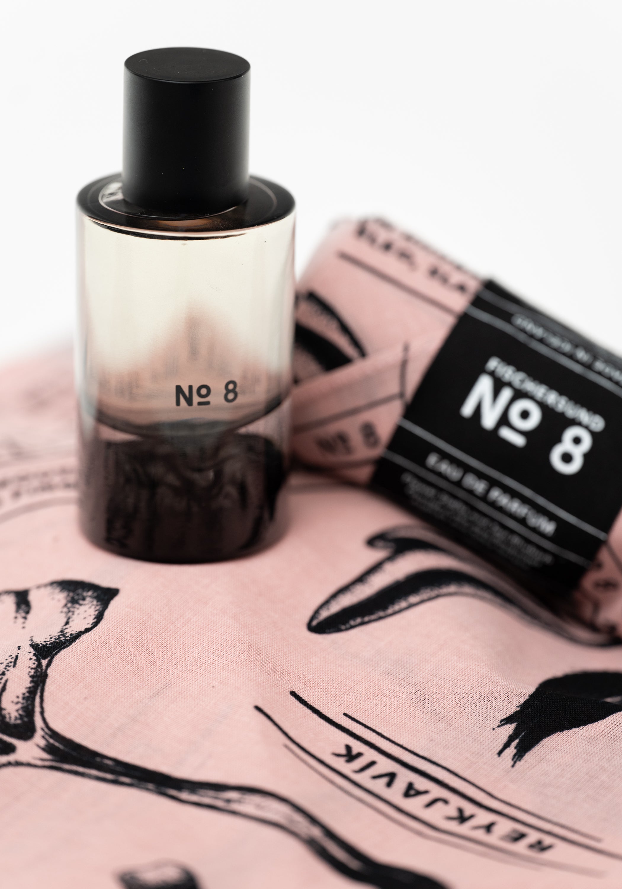 No. 8 Eau De Parfum - December Thieves