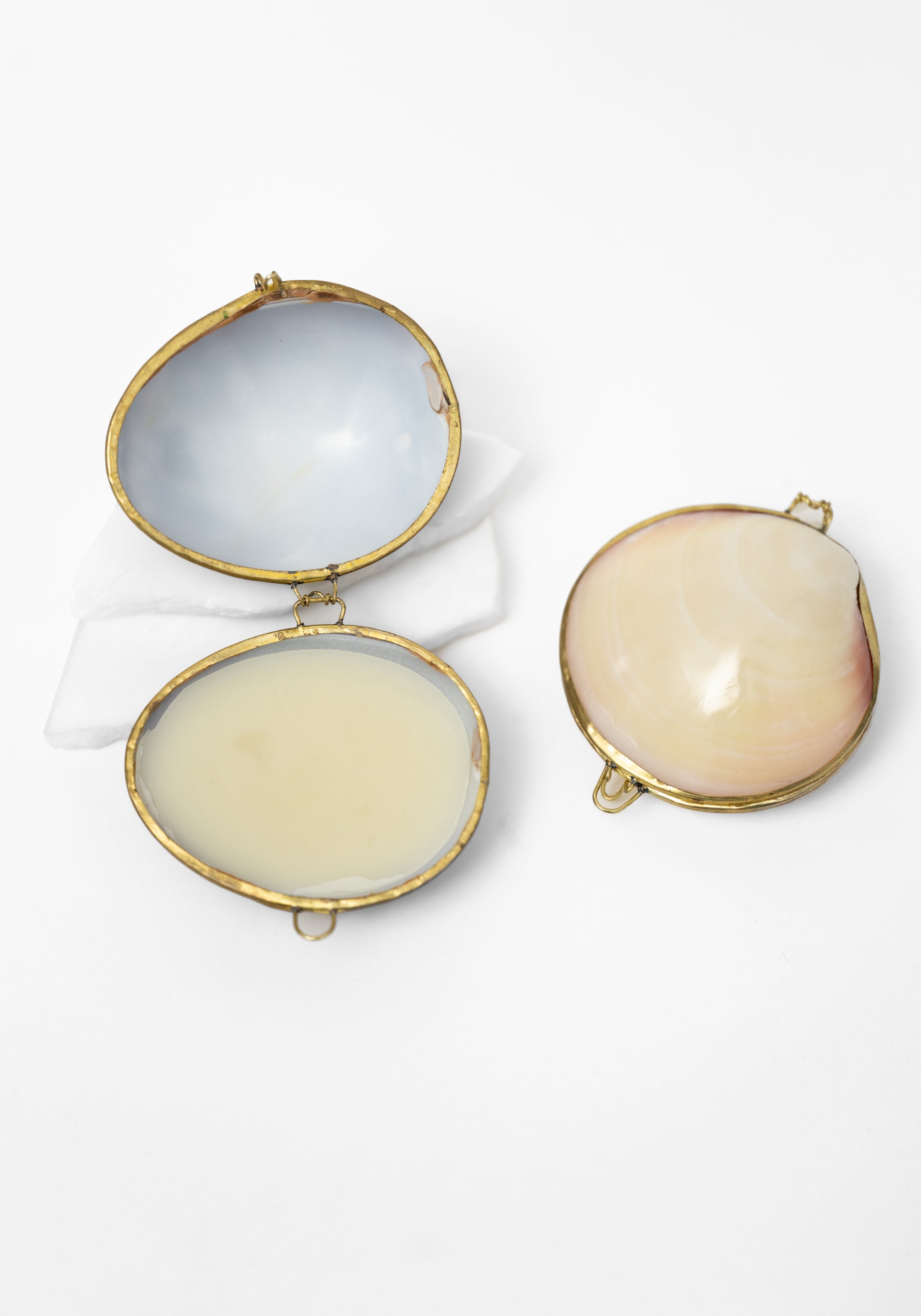Shell Encased Lip Balm - December Thieves