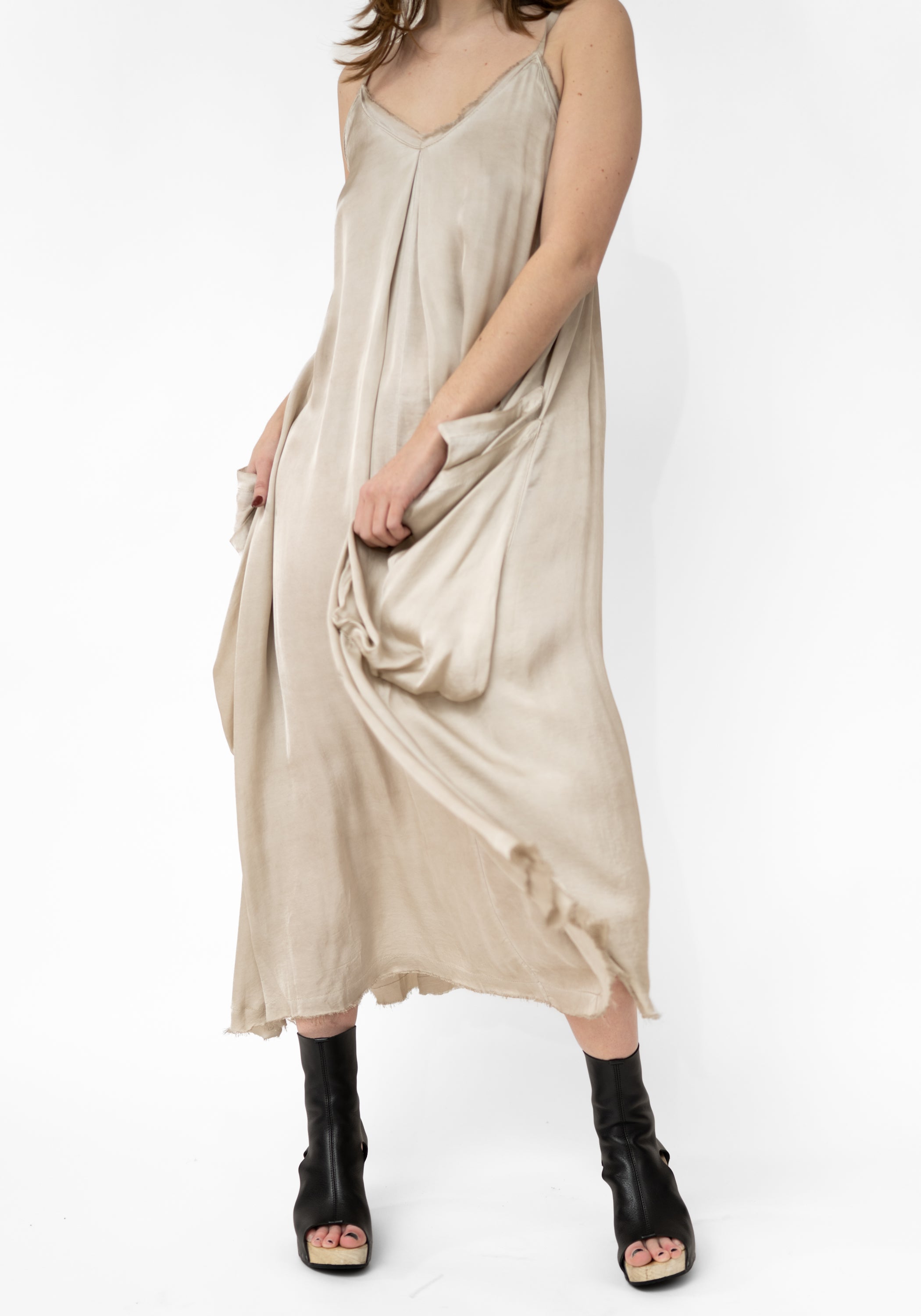 Strappy Doubled Pockets Maxi Dress - December Thieves