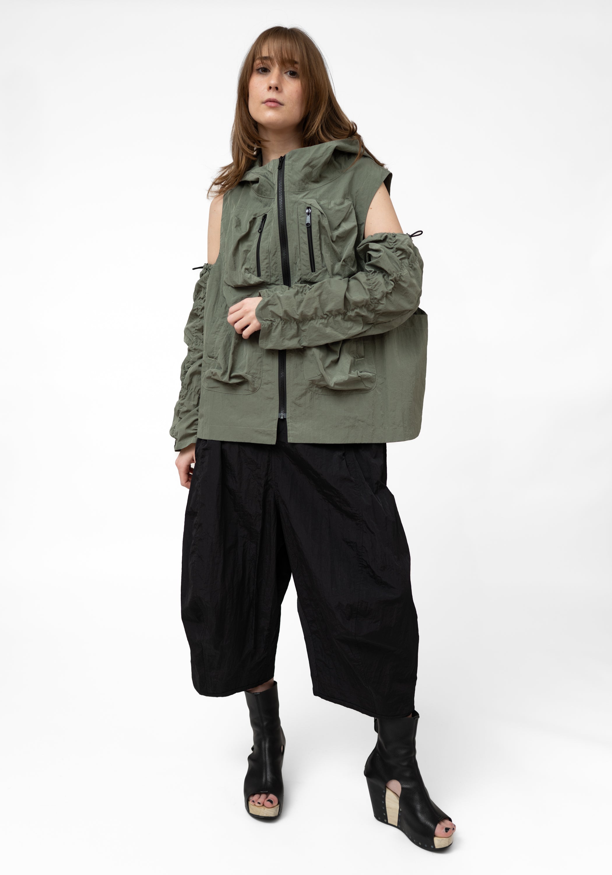Water Repellent Ruched Details Sleeve - December Thieves