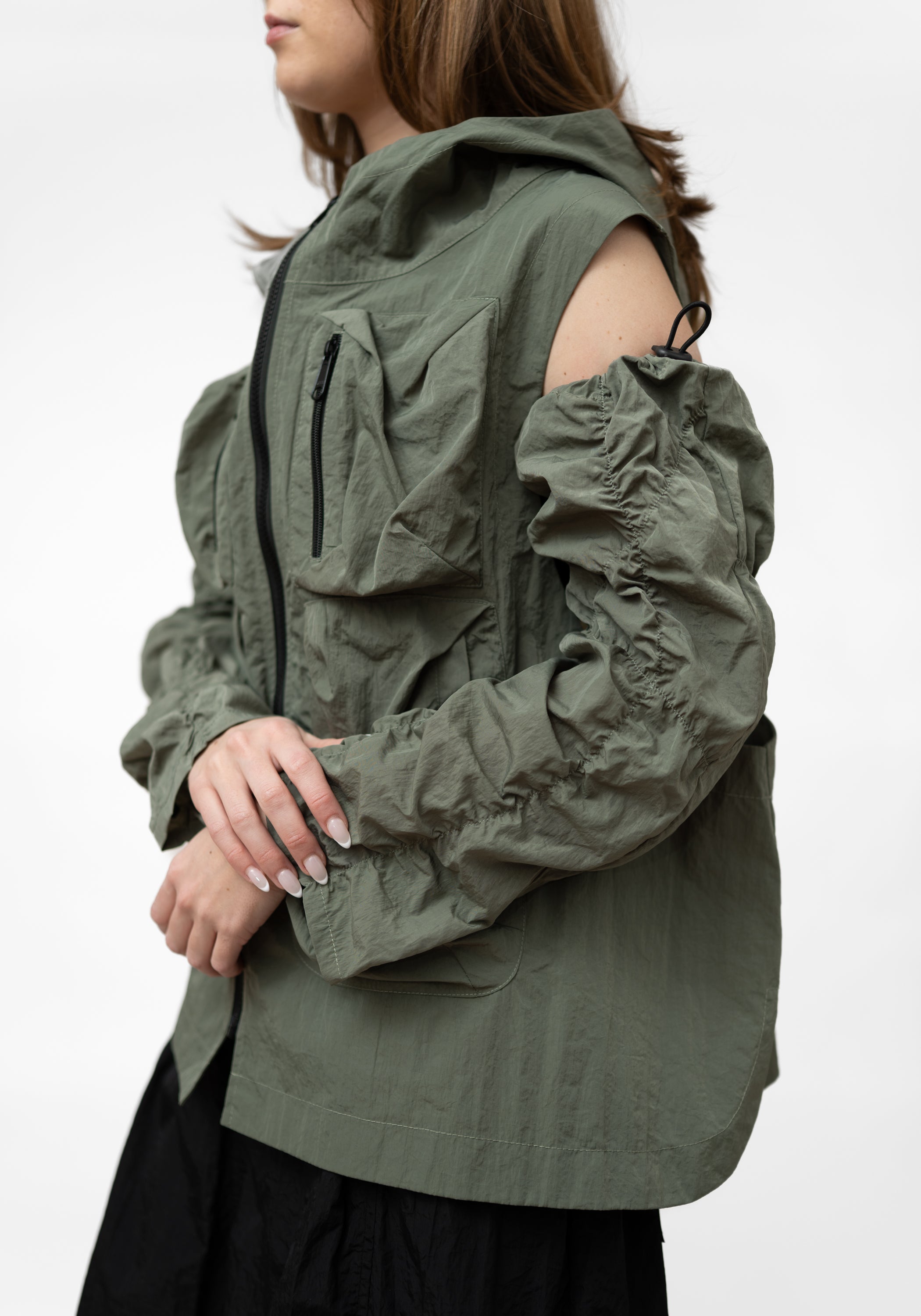 Water Repellent Ruched Details Sleeve - December Thieves