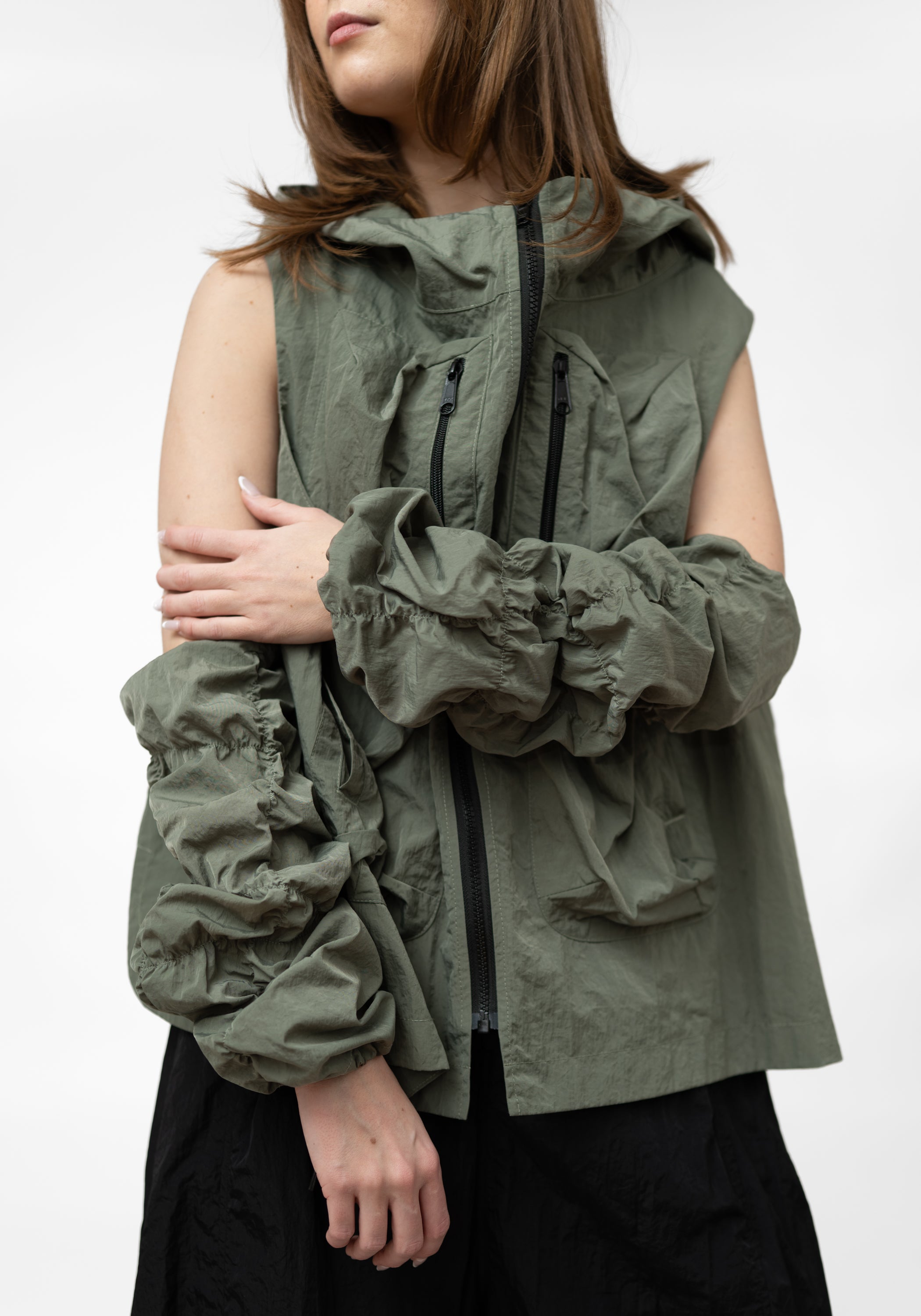 Water Repellent Ruched Details Sleeve - December Thieves