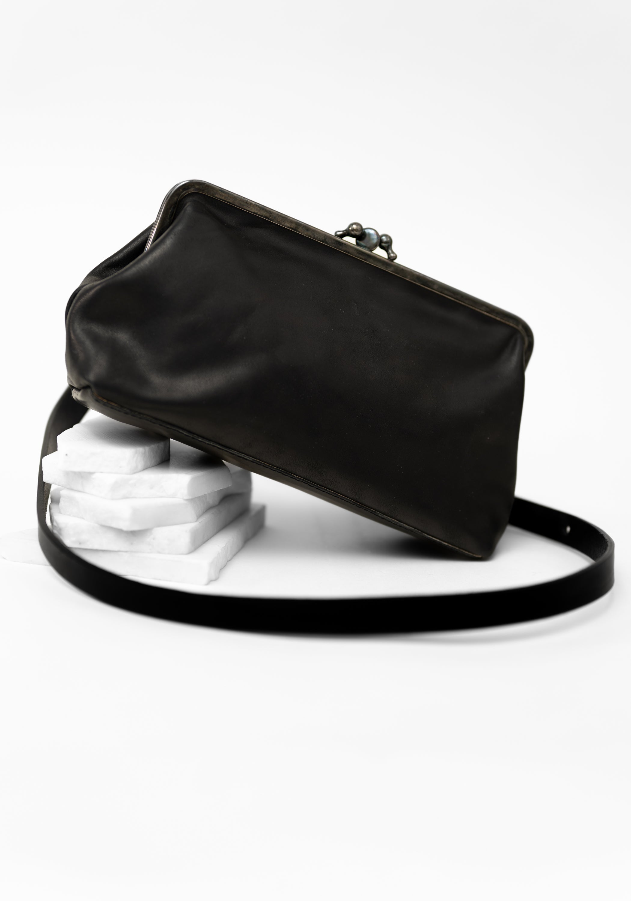 Bigla Wide Black Leather Bag - December Thieves