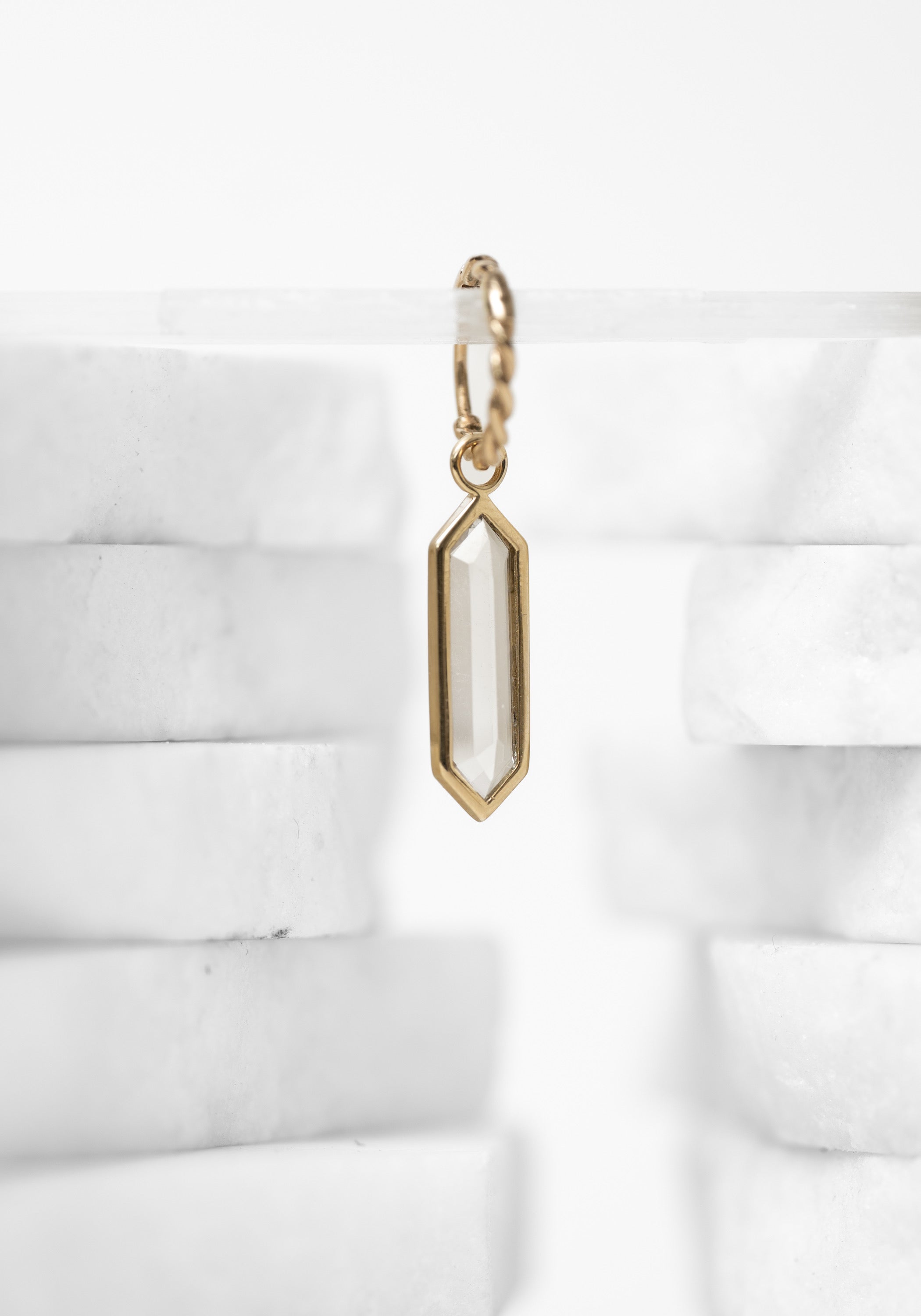 Single 9k Gold Crystal Hexa Plaque - December Thieves