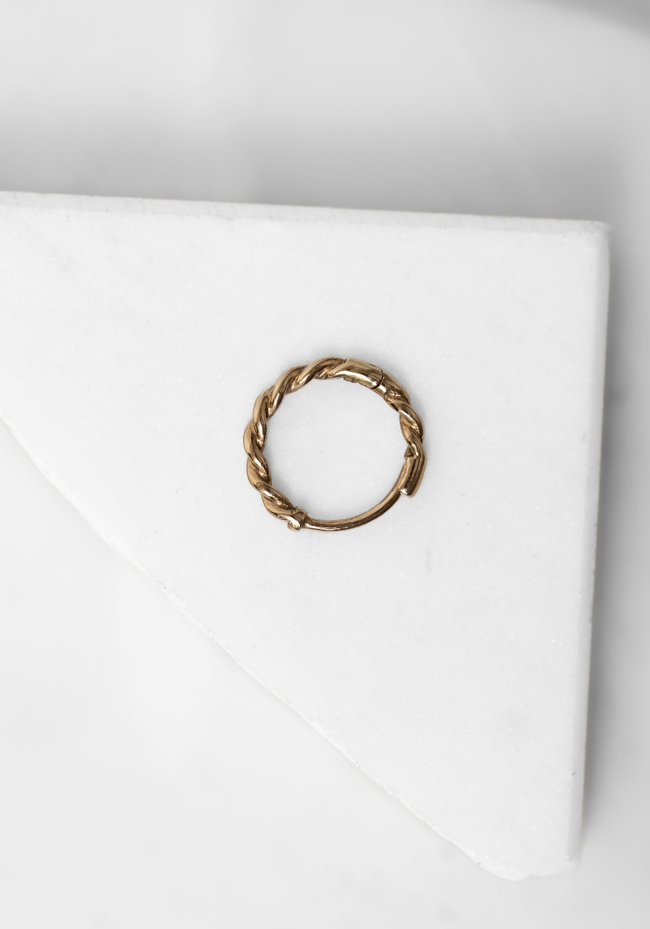 Single 9k Gold Twist Clicker Hoop - December Thieves