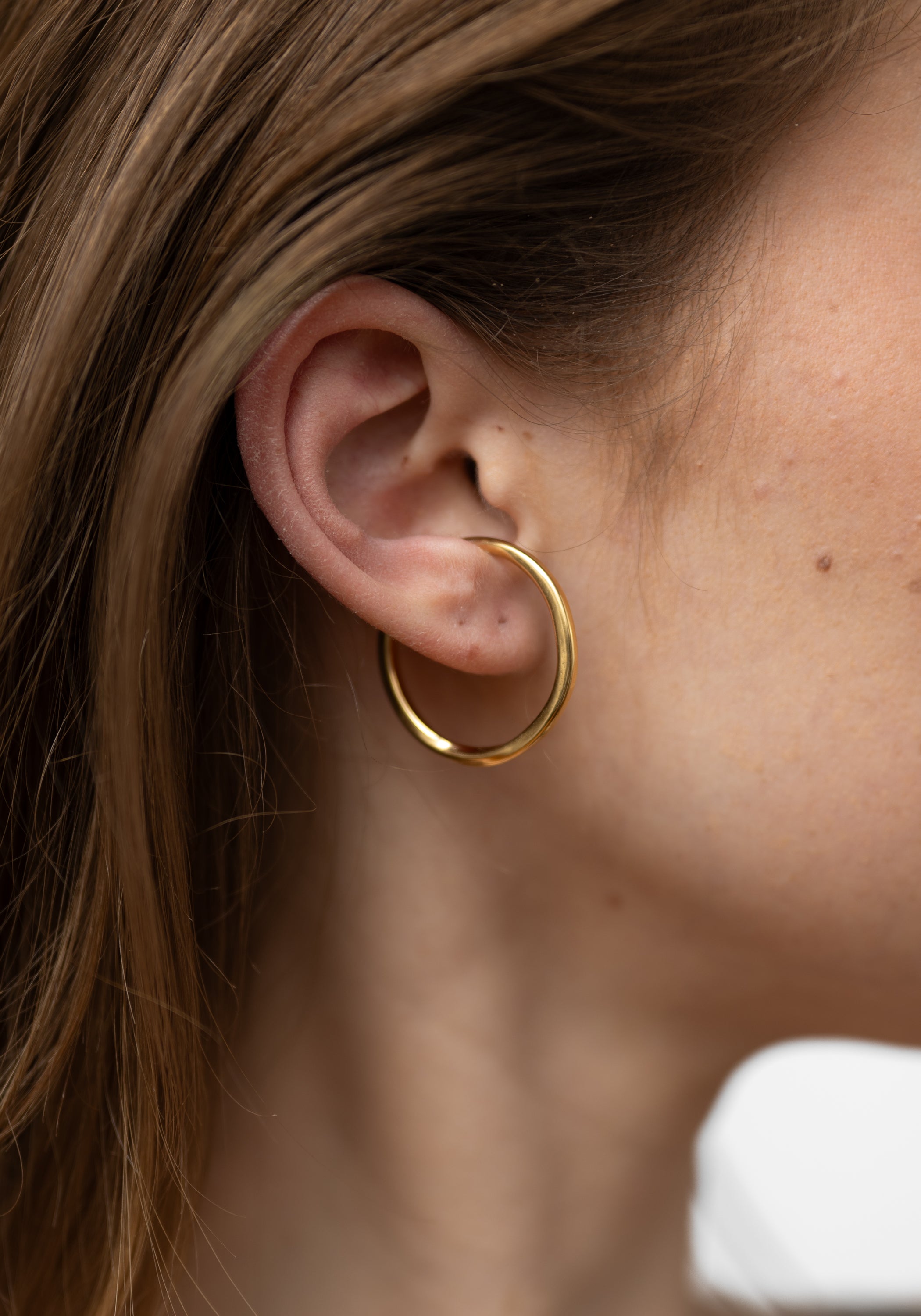 Kylar Plated Stainless Round Ear Cuff - December Thieves