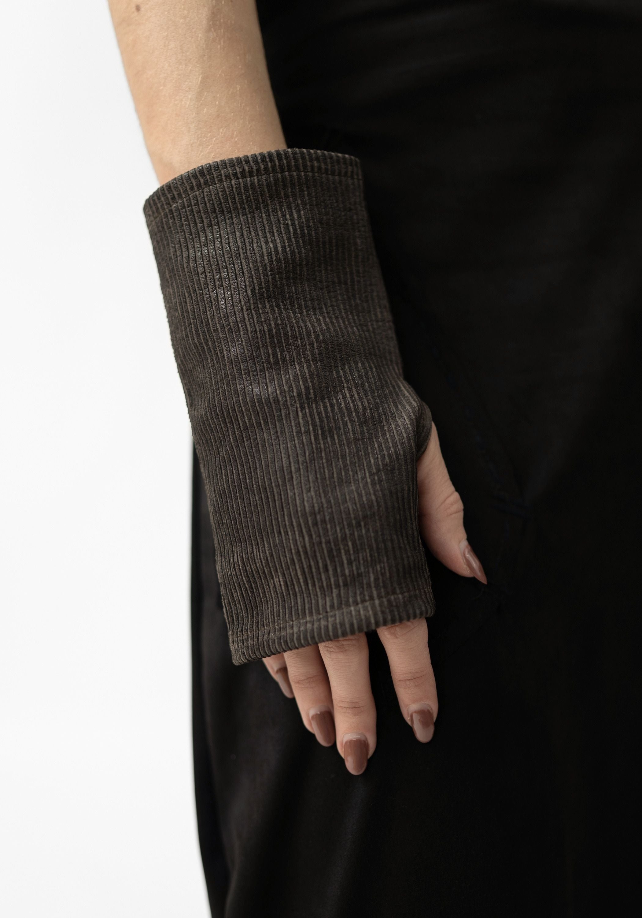 Canopus RIbbed Laser Cut Leather Fingerless Gloves