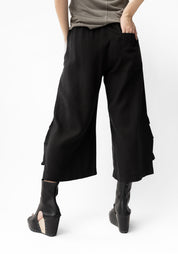 Cropped Wide Leg Bold Pocket Detail Pants