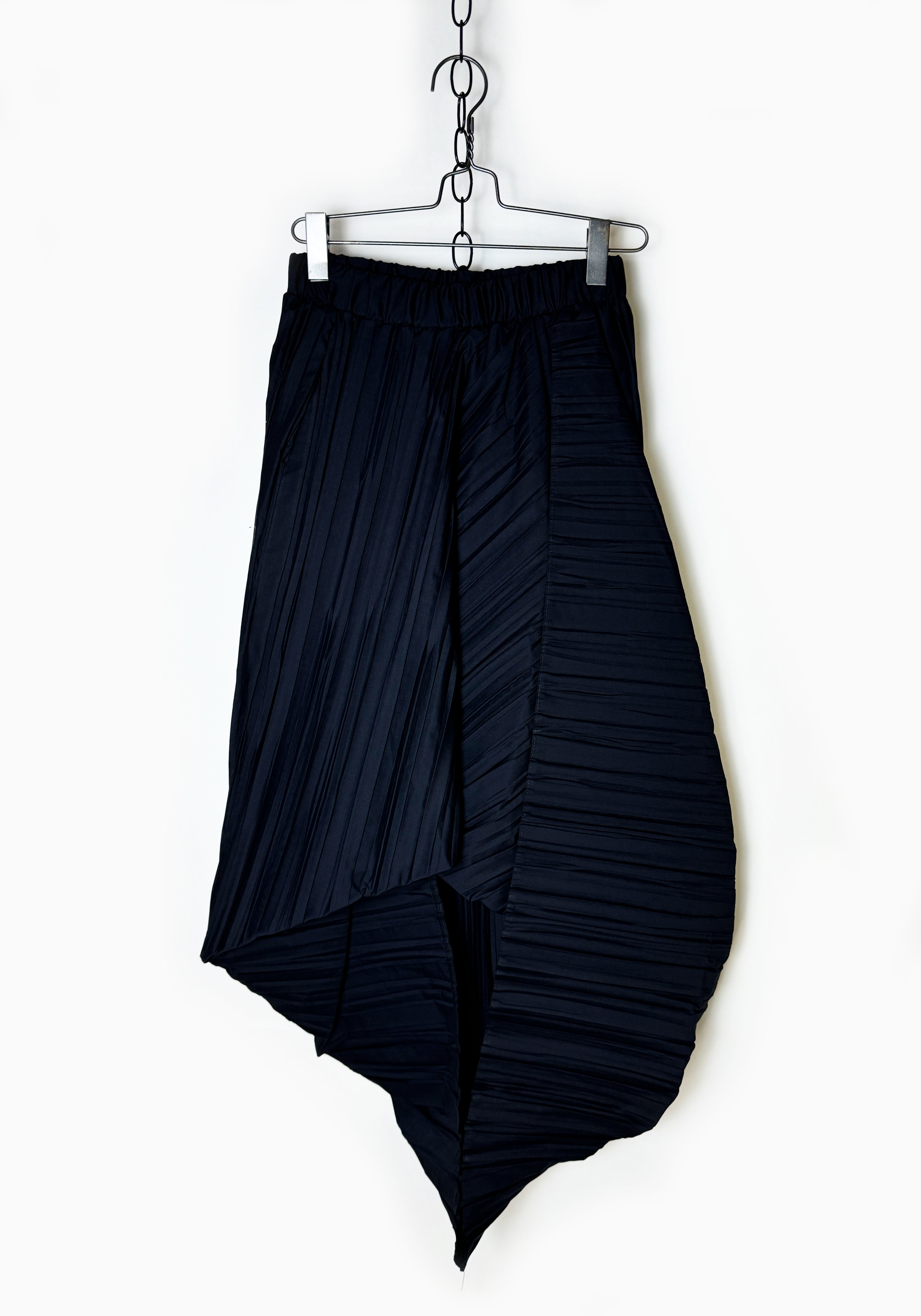 Twisted Pleated Balloon Skirt in BLACK Only