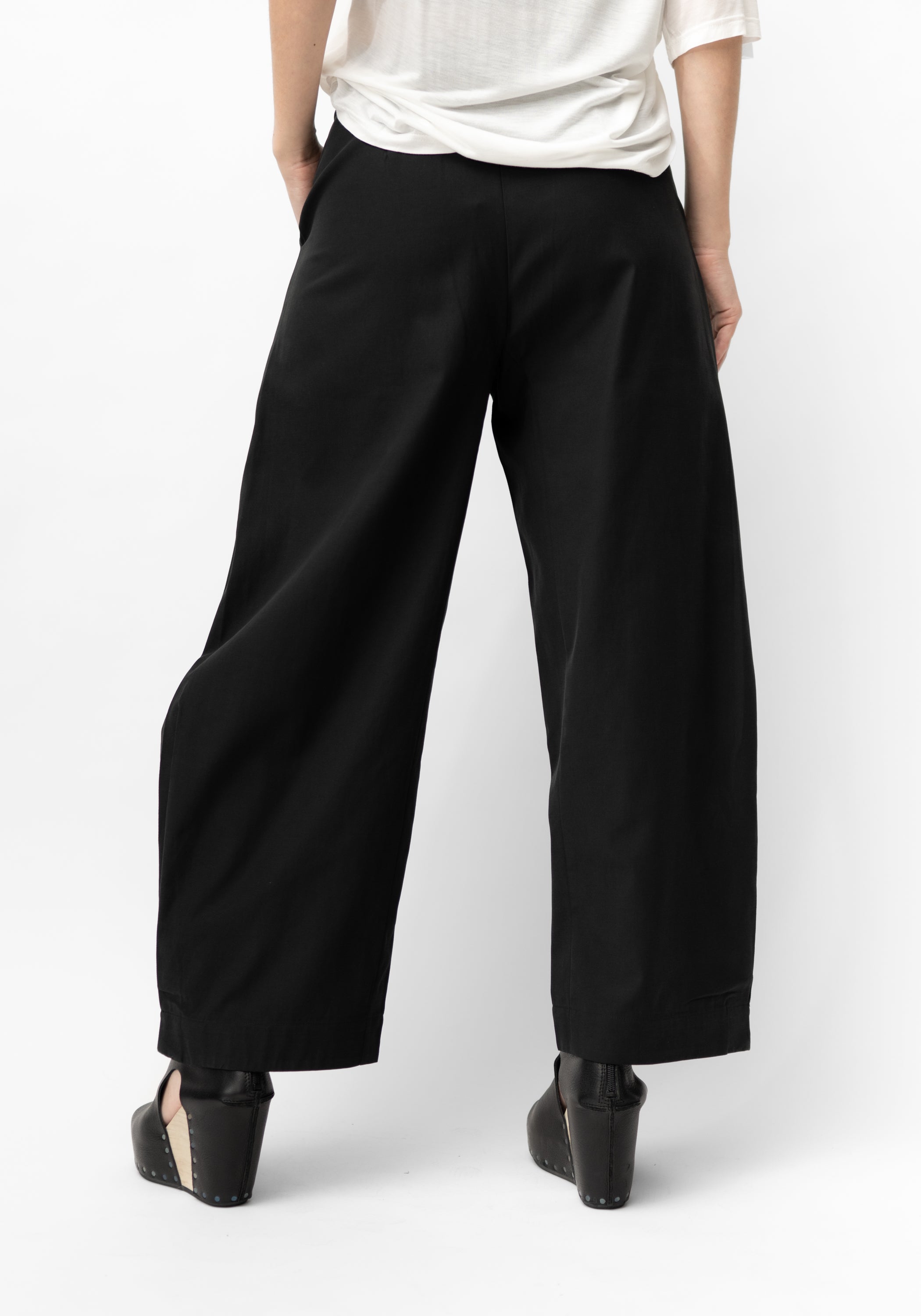 Tapered Wide Leg Pants
