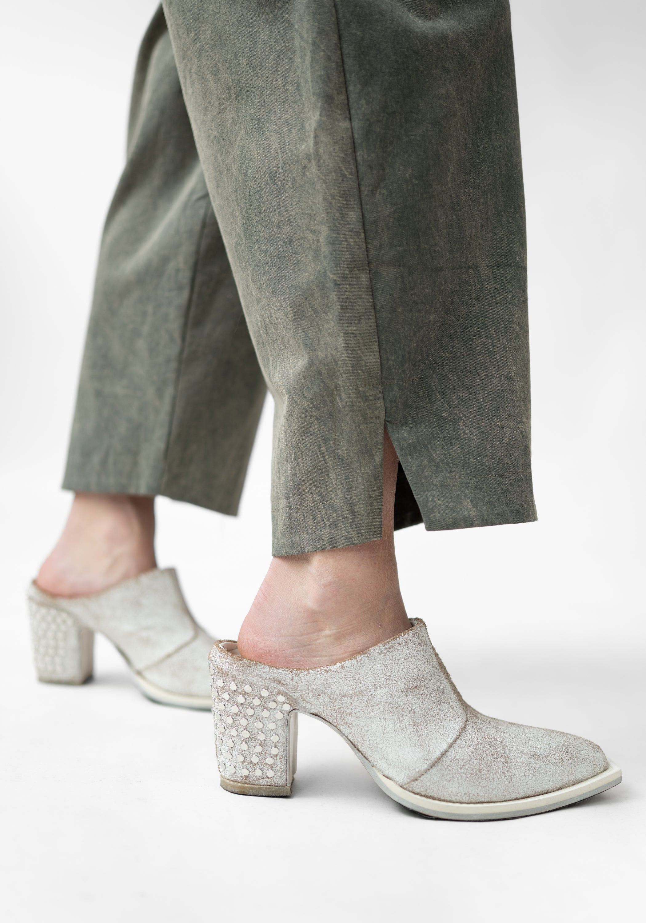 Crest Cropped Balloon Leg Pants