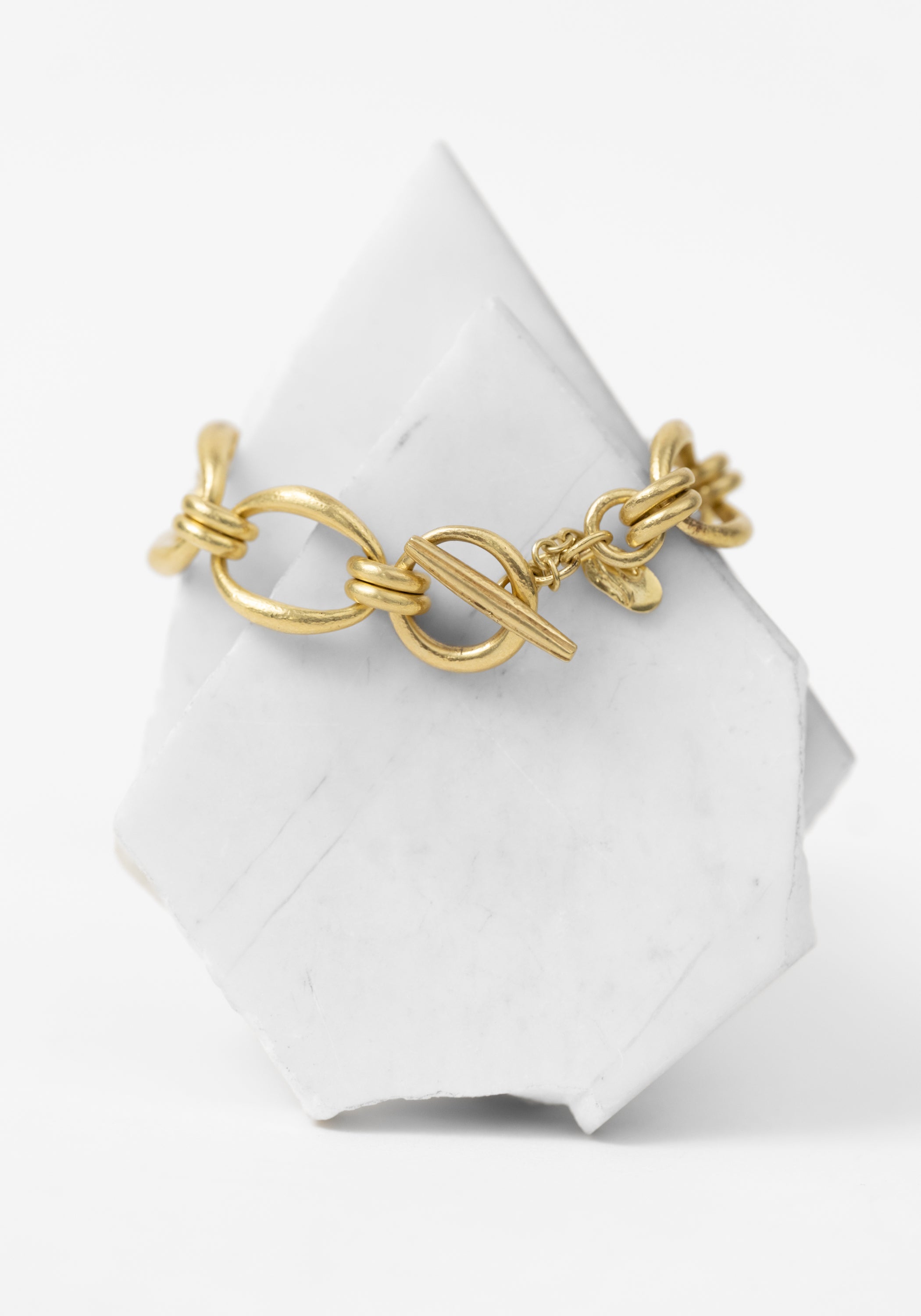 Gold Plated Bold Graduated Links Bracelet