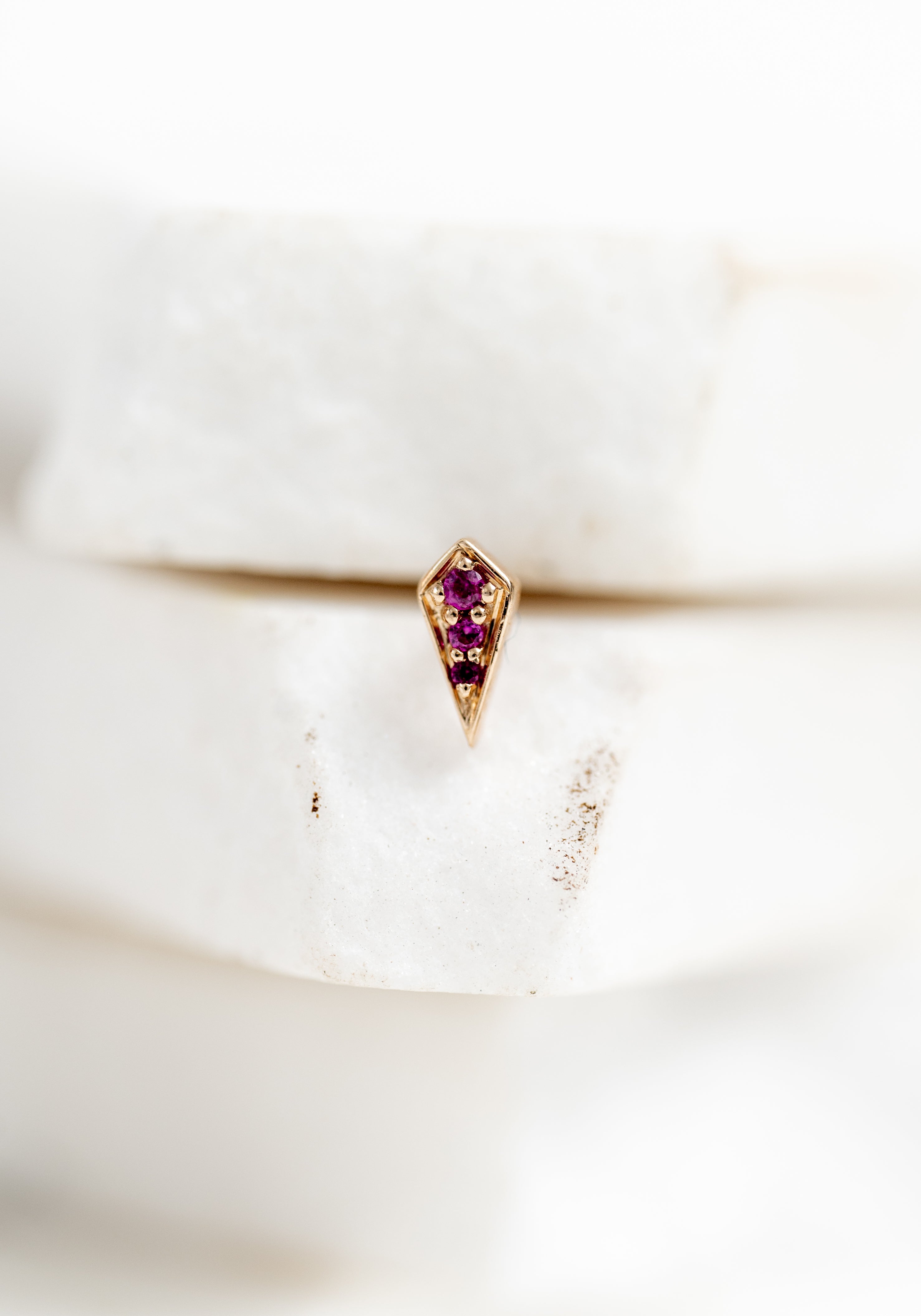 Single 9K Gold Mini Ruby Rhombus Stud