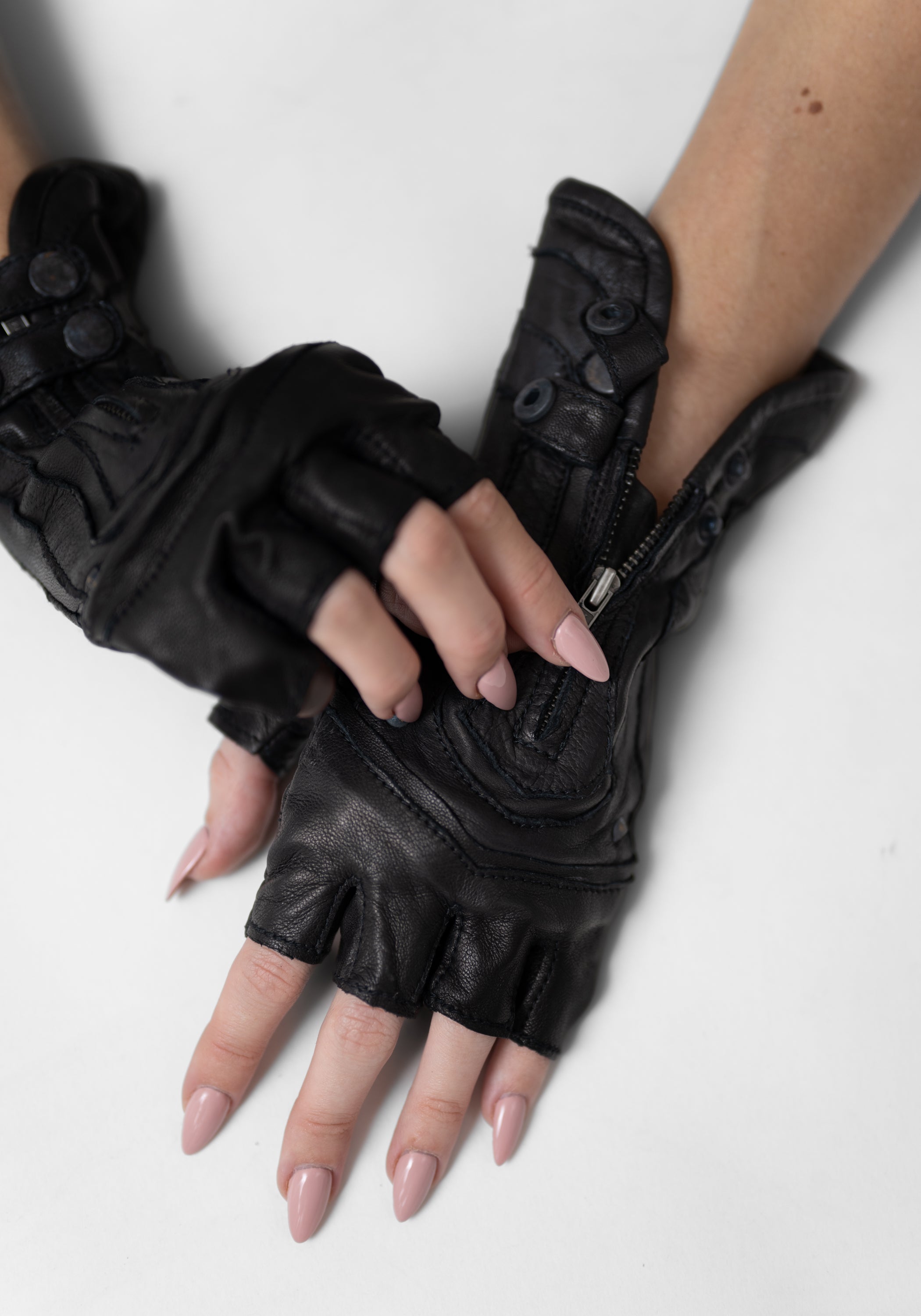 Zip Detail Archery Fingerless Gloves