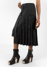 Pleat Detail Stretch Midi Skirt