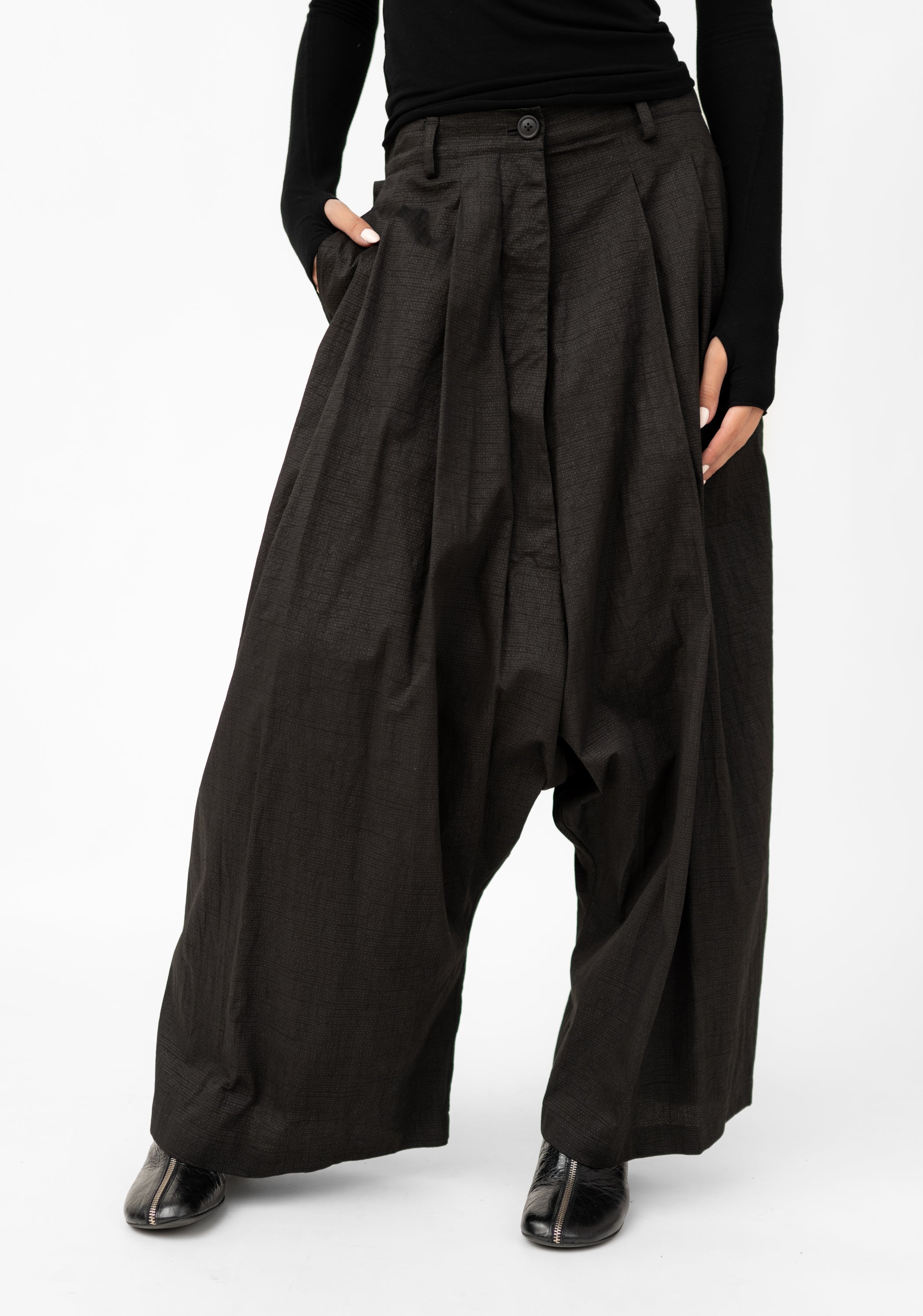 Extreme Drop Seat Pleat Detail Pants