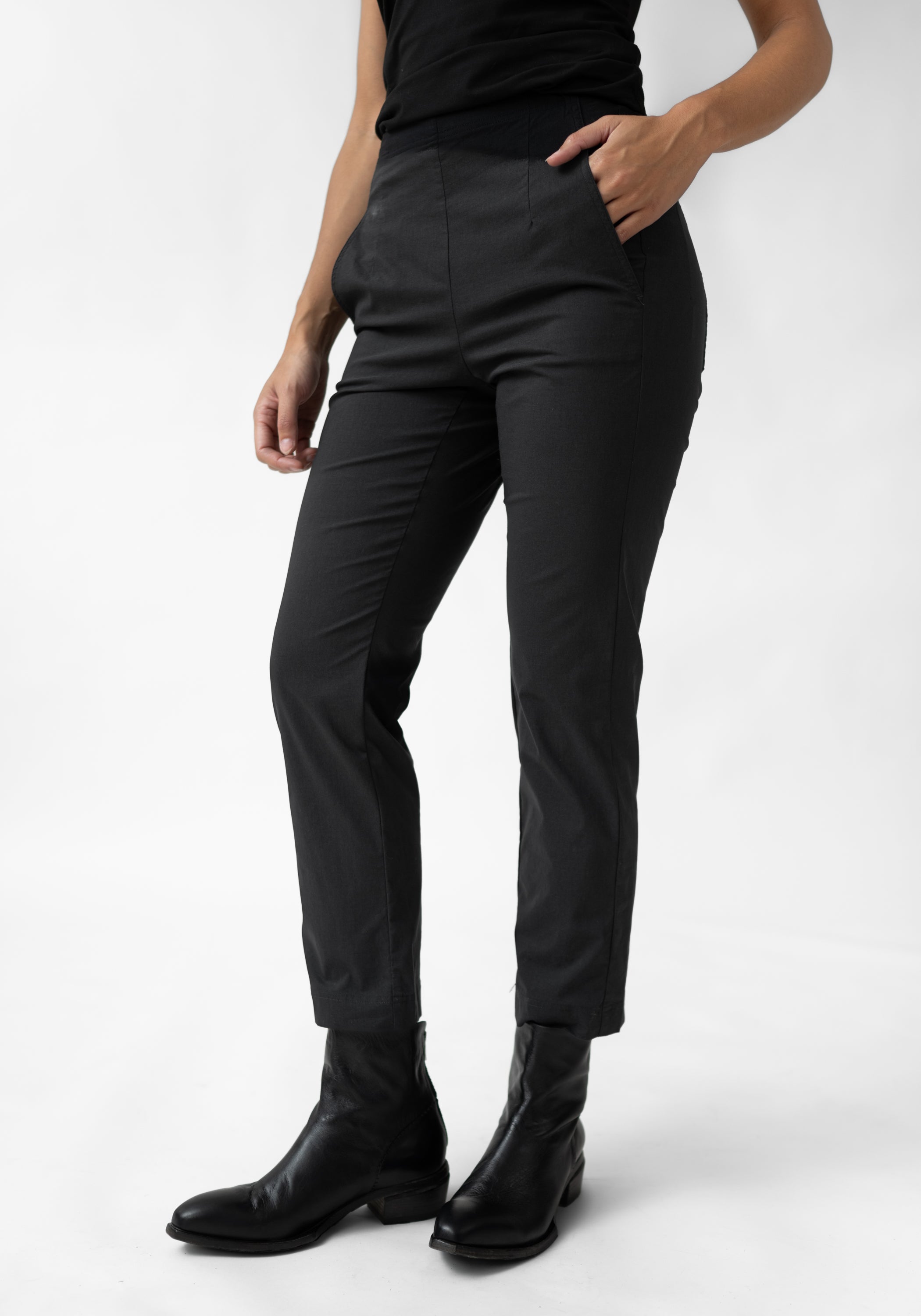 Tapered Leg Stretch Pants