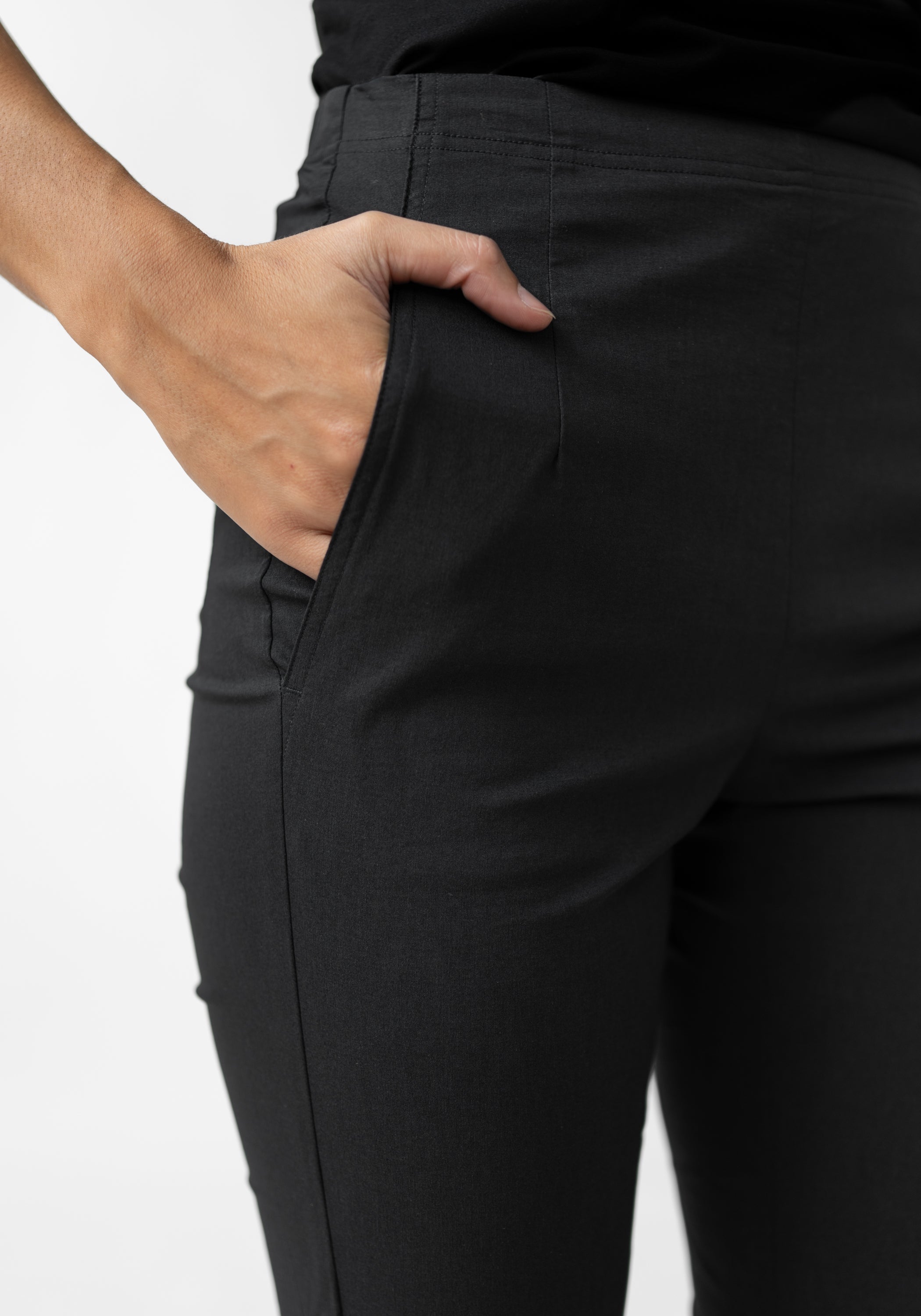 Tapered Leg Stretch Pants