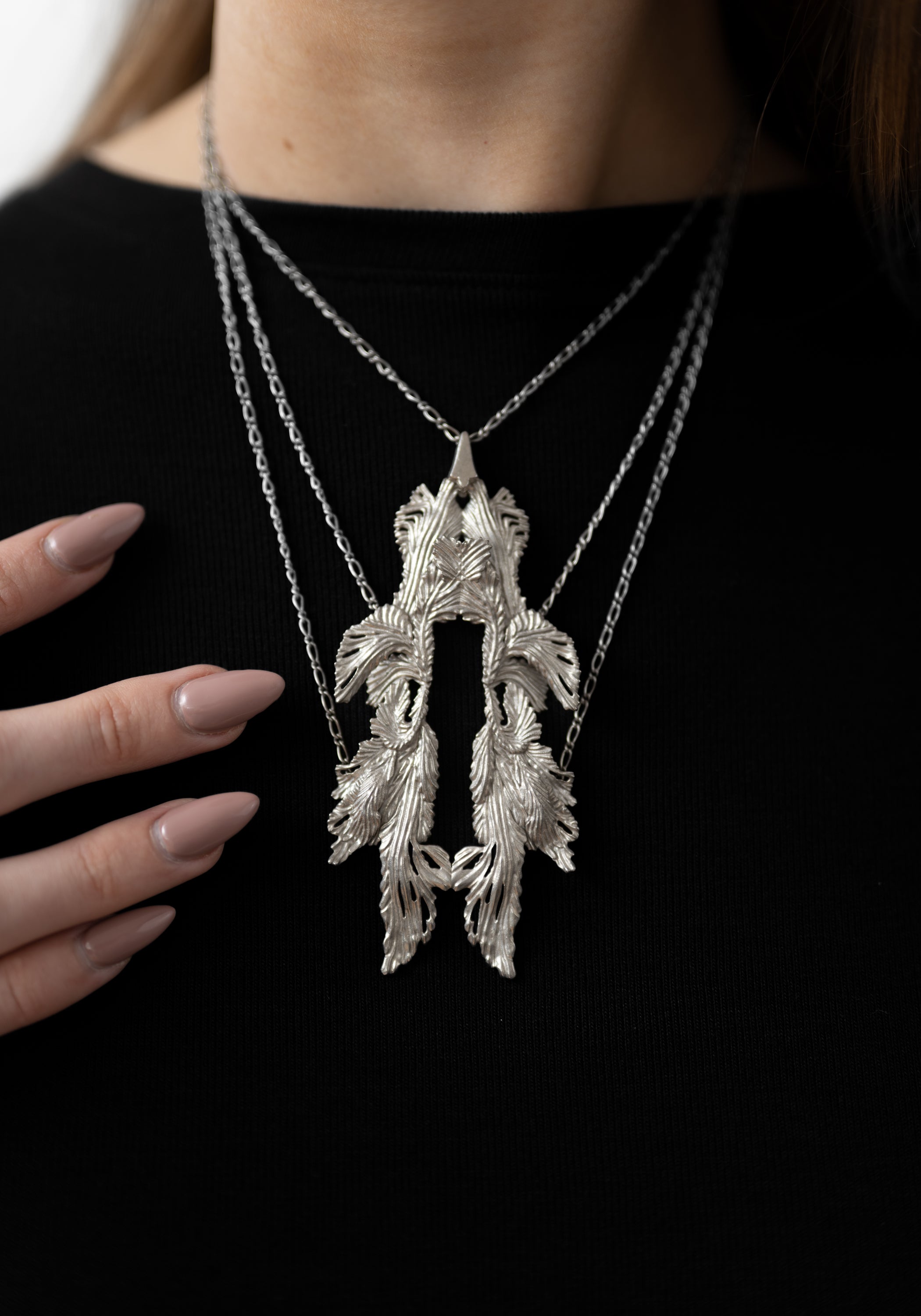 Plated Draped Chain Acanthus Necklace