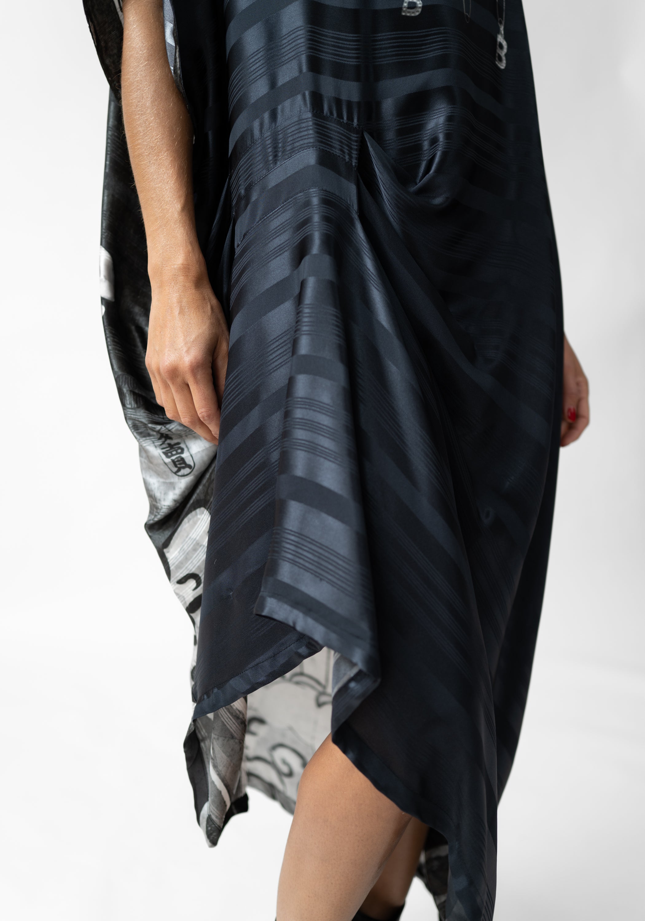 Dark Gems and Seitaka Dōji Print Asymmetric Drape Dress