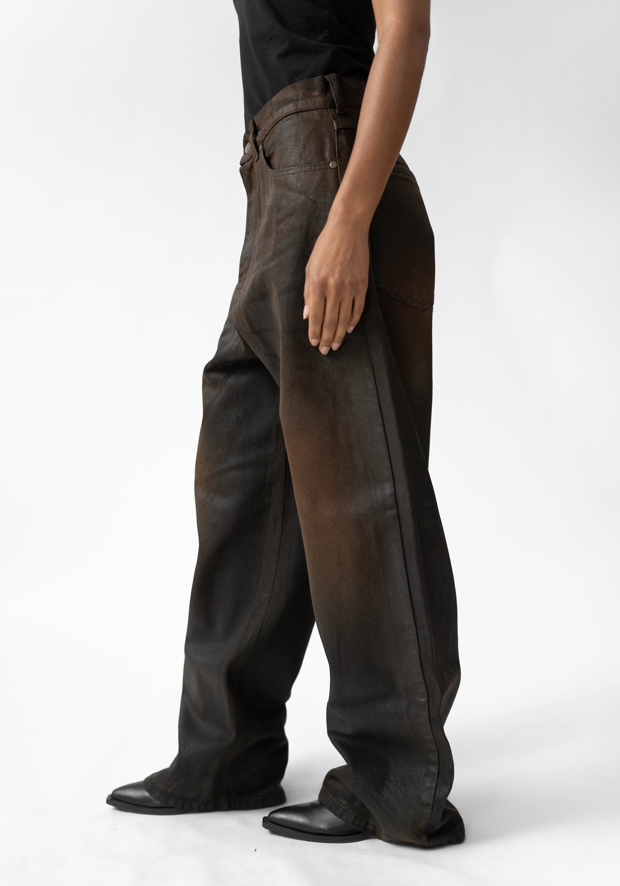 Relaxed Coated Black Bolo Jeans
