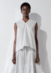 DK29-08-T02 Sleeveless Blouse - December Thieves