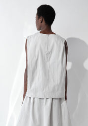 DK29-08-T02 Sleeveless Blouse - December Thieves