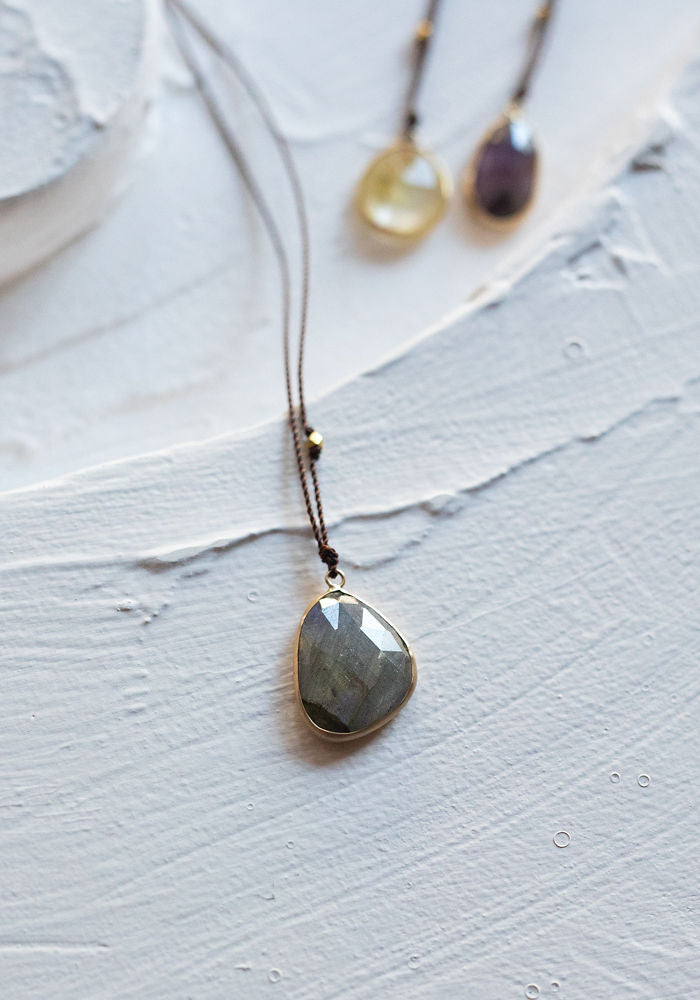 14k Gold and Labradorite Necklace