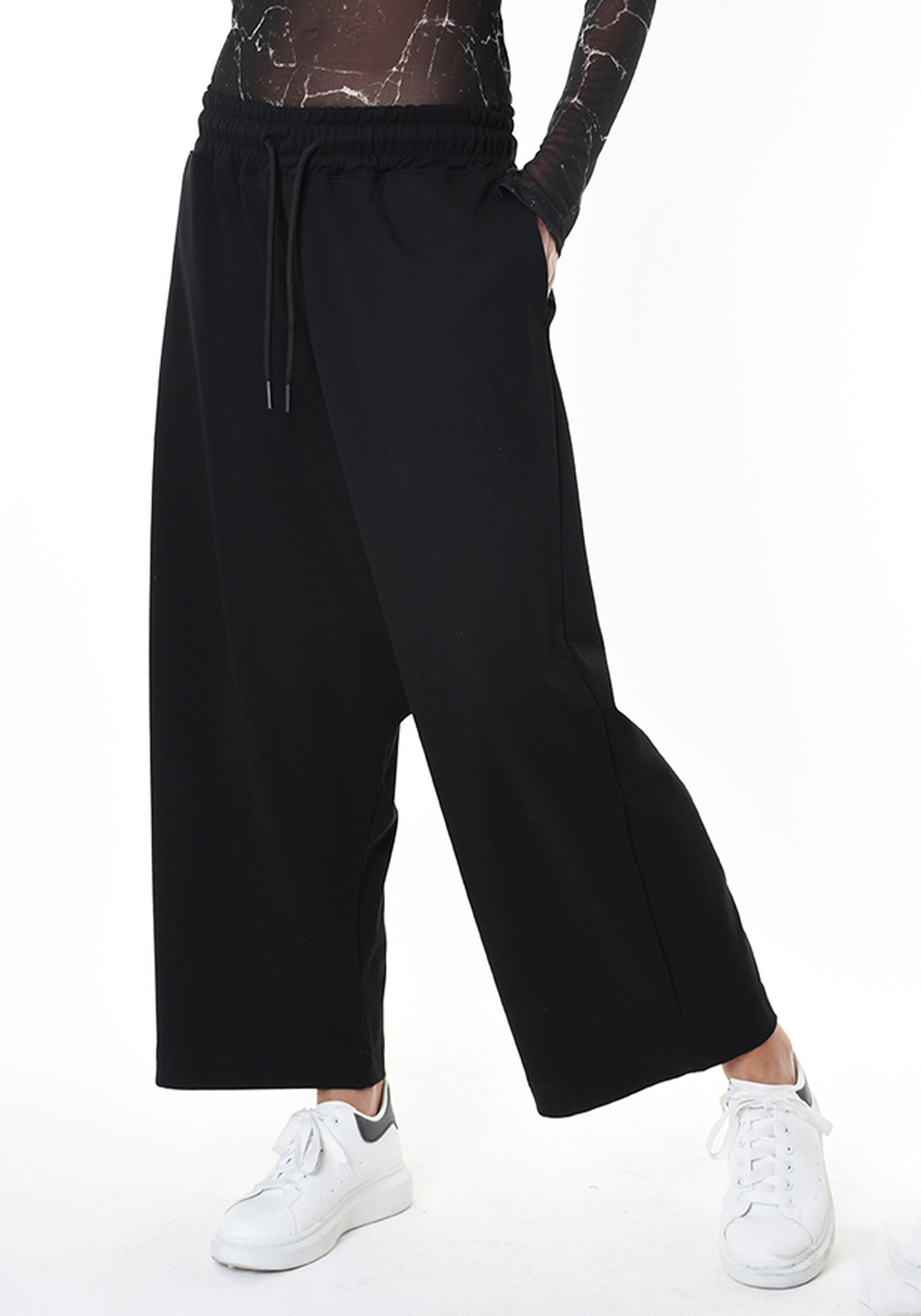 Drop Seat Wide Leg Cropped Pants