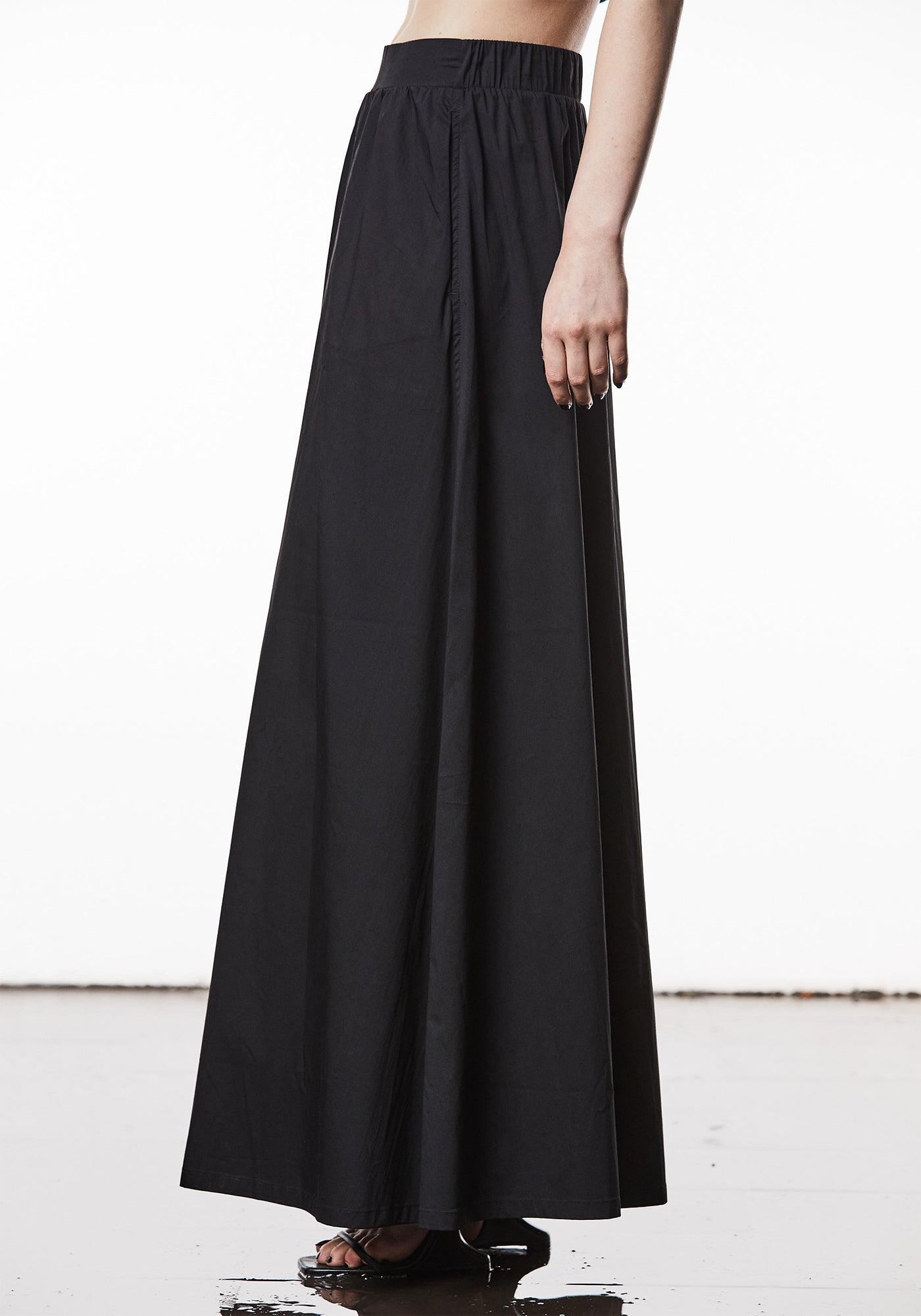 Slit Detail Maxi Skirt