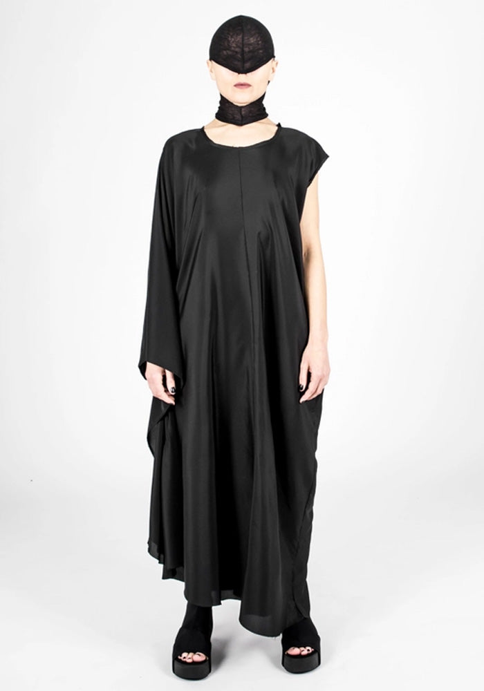 Black Hole Asymmetric Dress