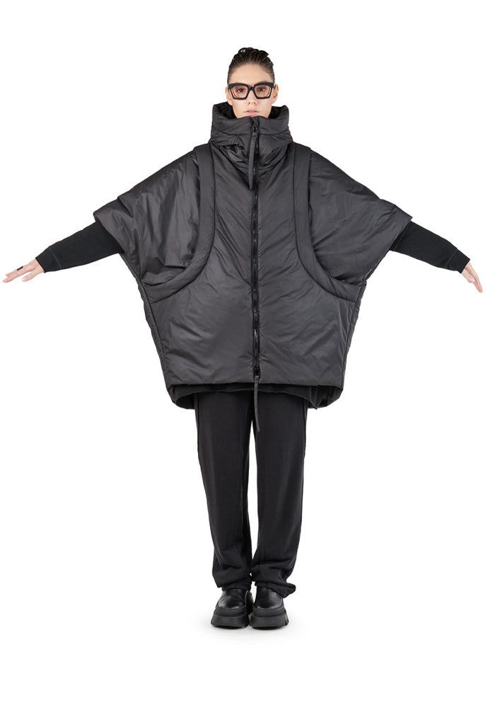 Jumpa Oversized Water Repellent Cropped Sleeve Puffer Jacket