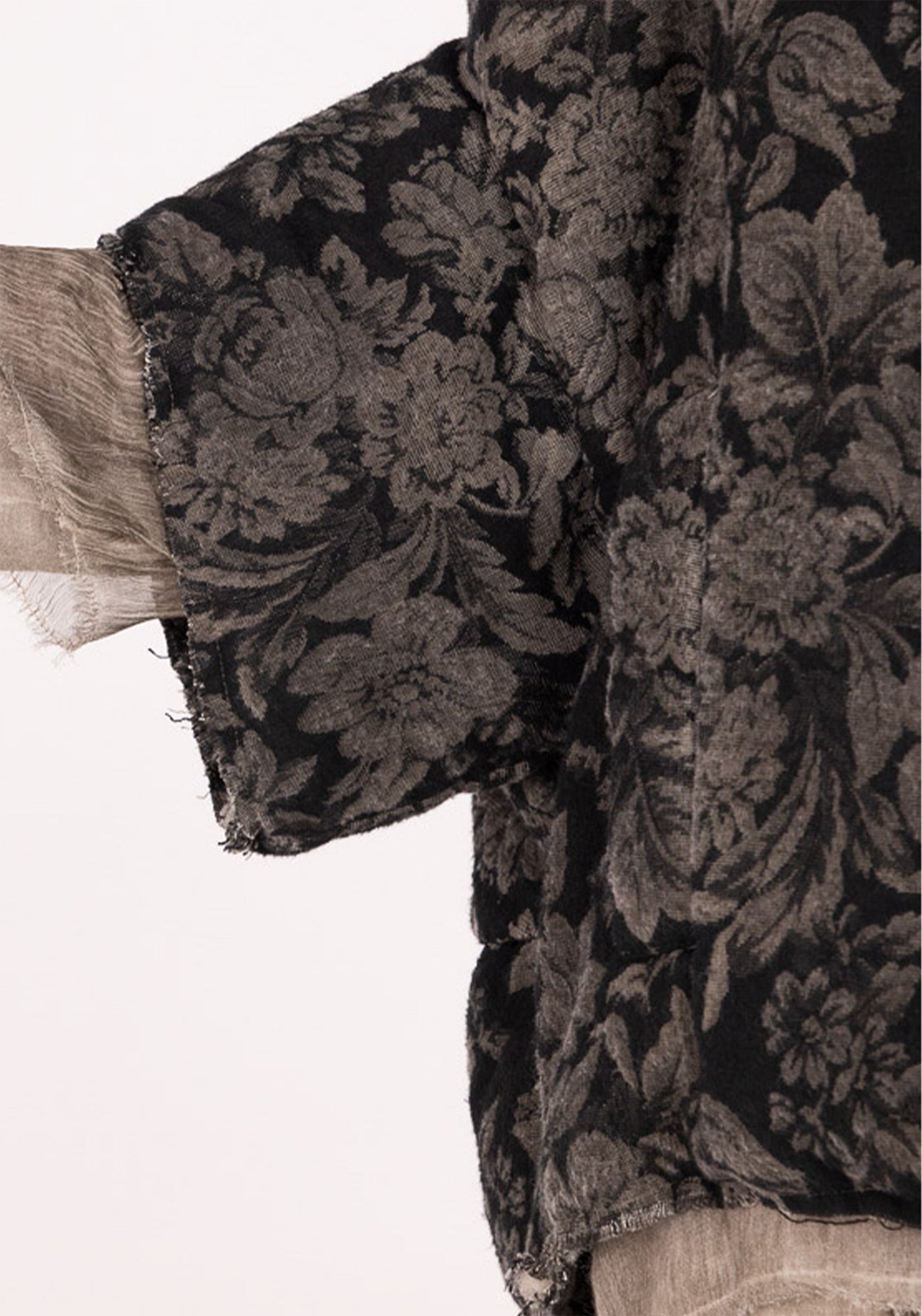 Oversized Cropped Sleeve Velvet Jacket
